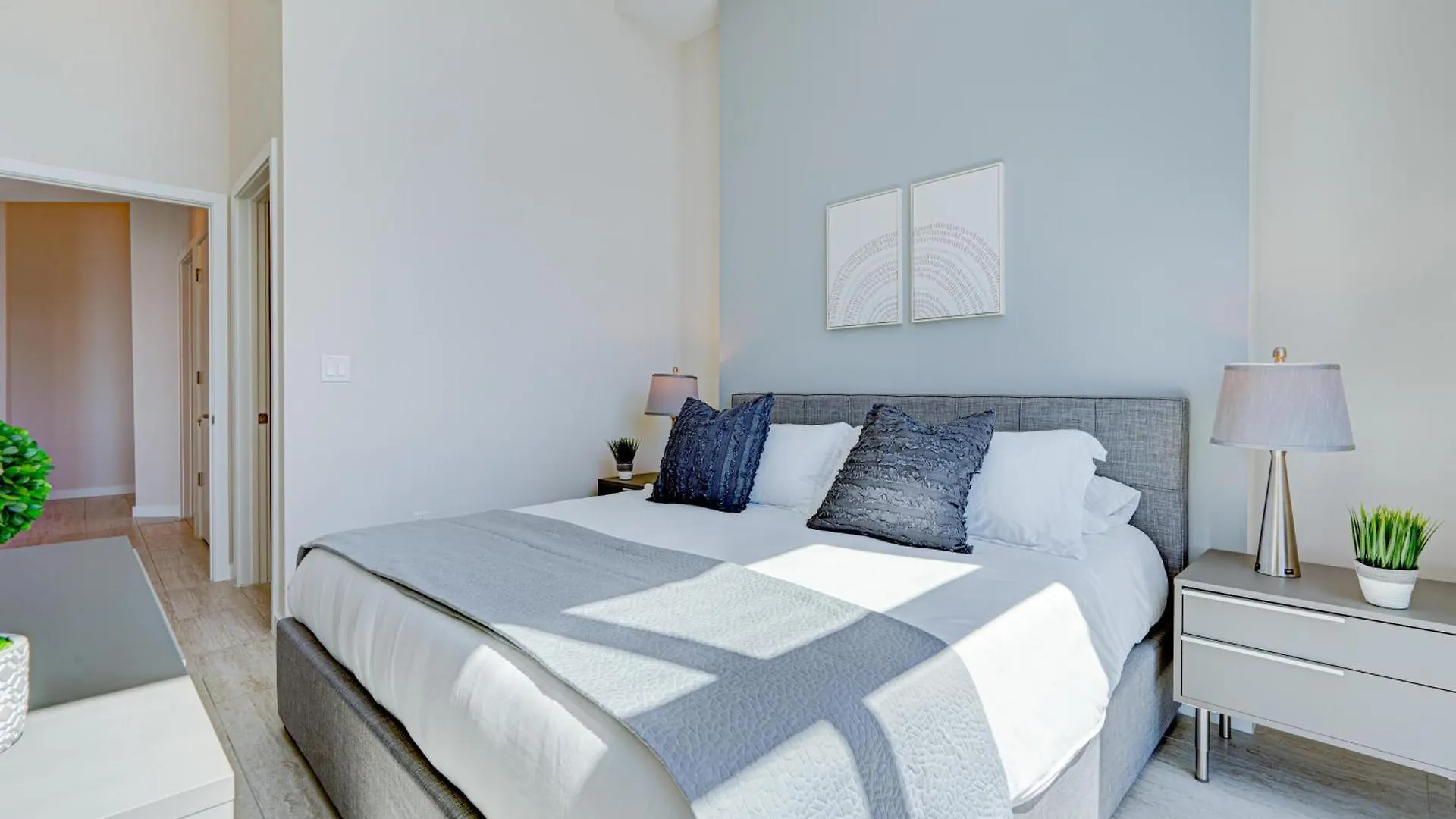 Appartement 3900-502gj Design District, 2 Bedrooms & 2 Bathrooms *