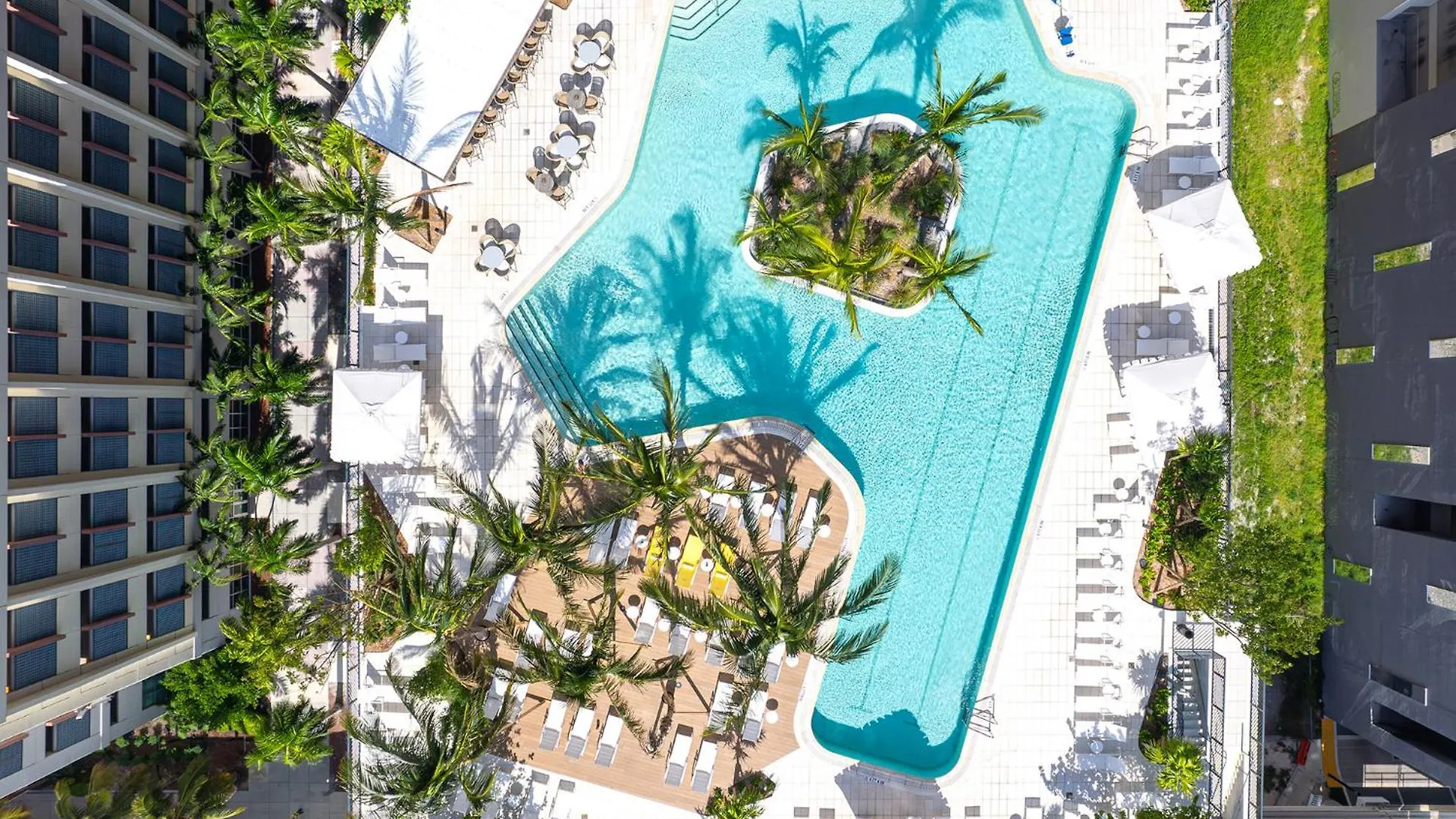 Two Bedroom With Luxurious Amenities Across From Kaseya Center- Daily Fee And Parking Not Included * Miami