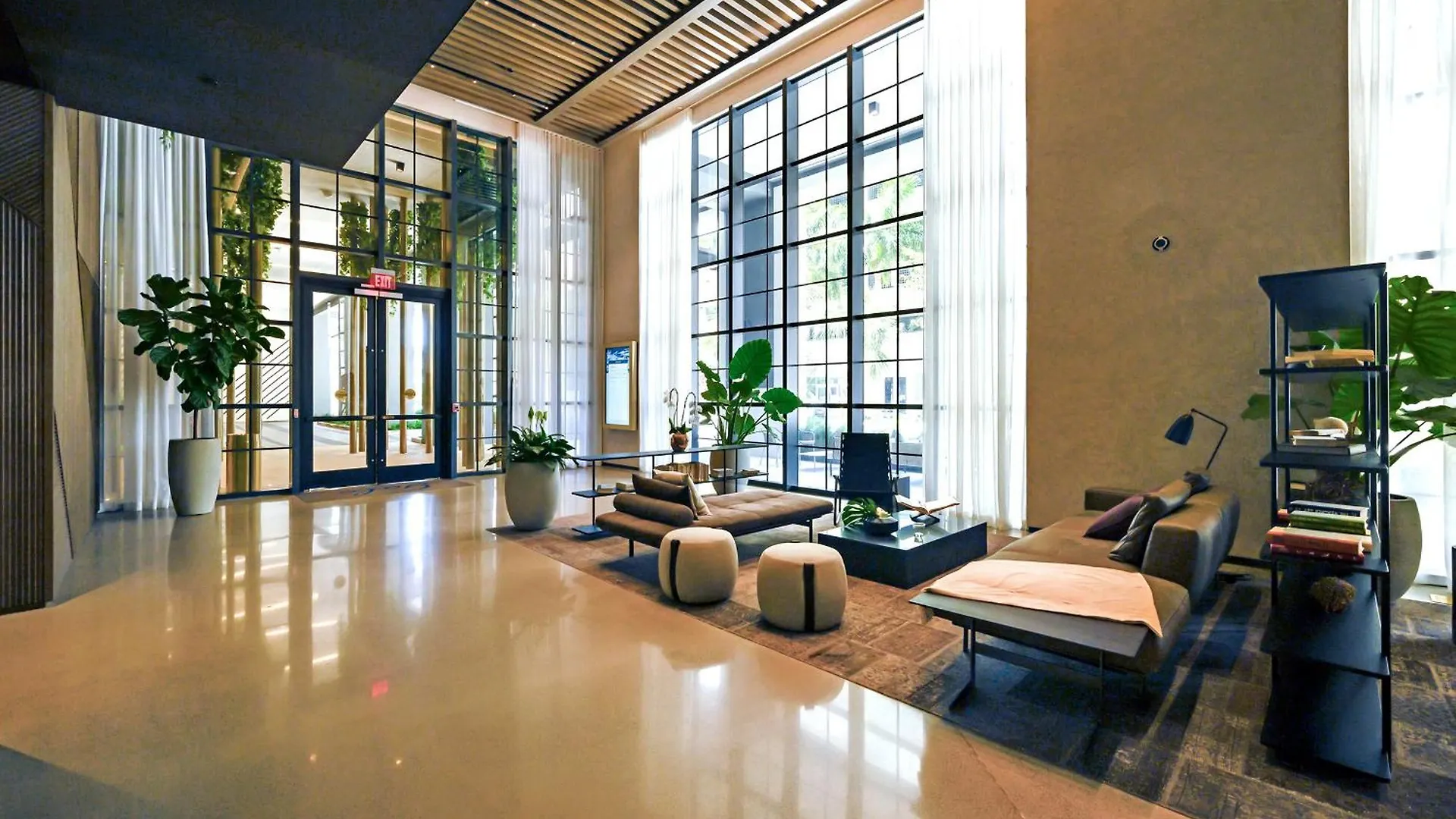 Two Bedroom With Luxurious Amenities Across From Kaseya Center- Daily Fee And Parking Not Included