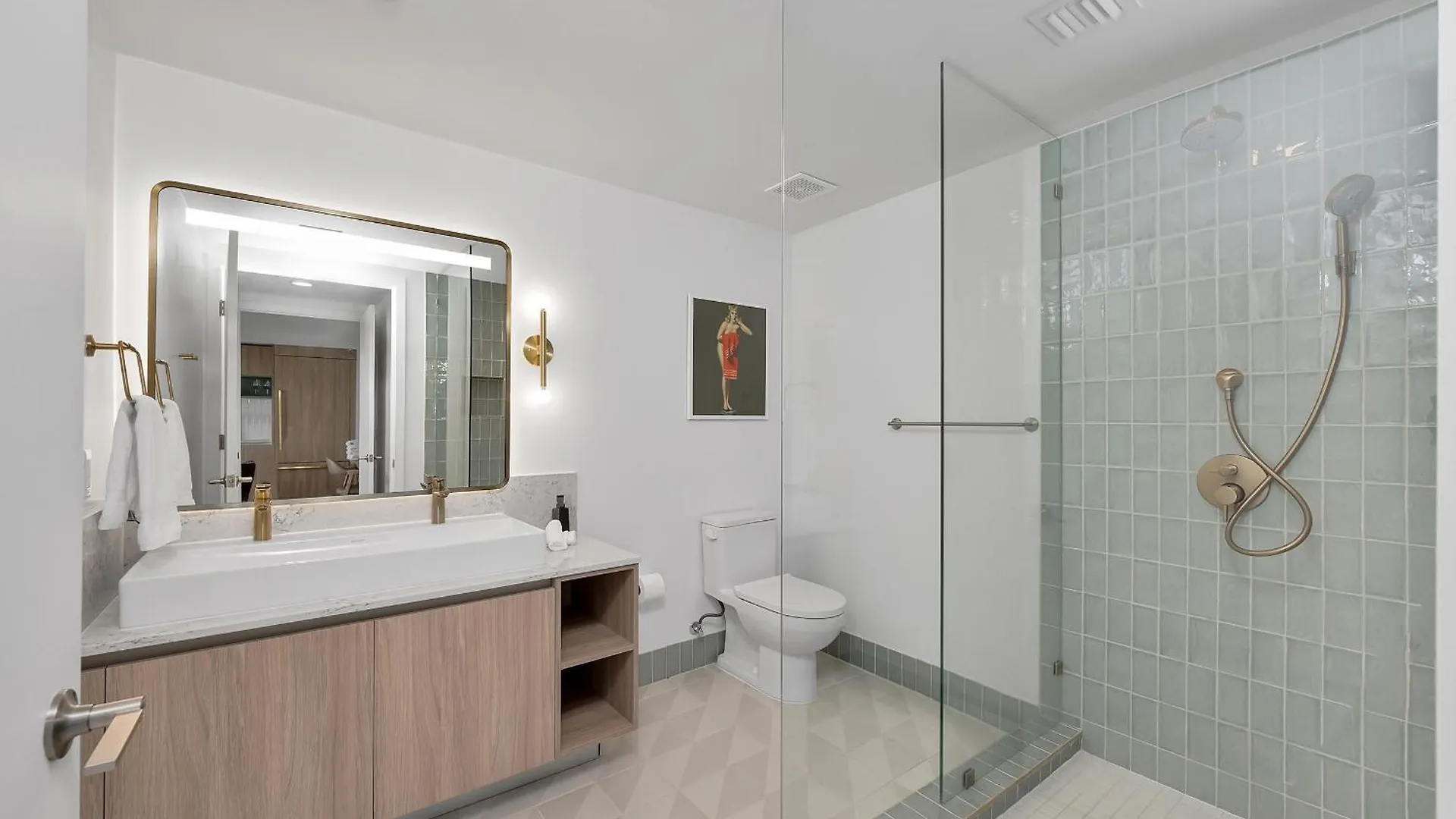 Two Bedroom With Luxurious Amenities Across From Kaseya Center- Daily Fee And Parking Not Included Miami