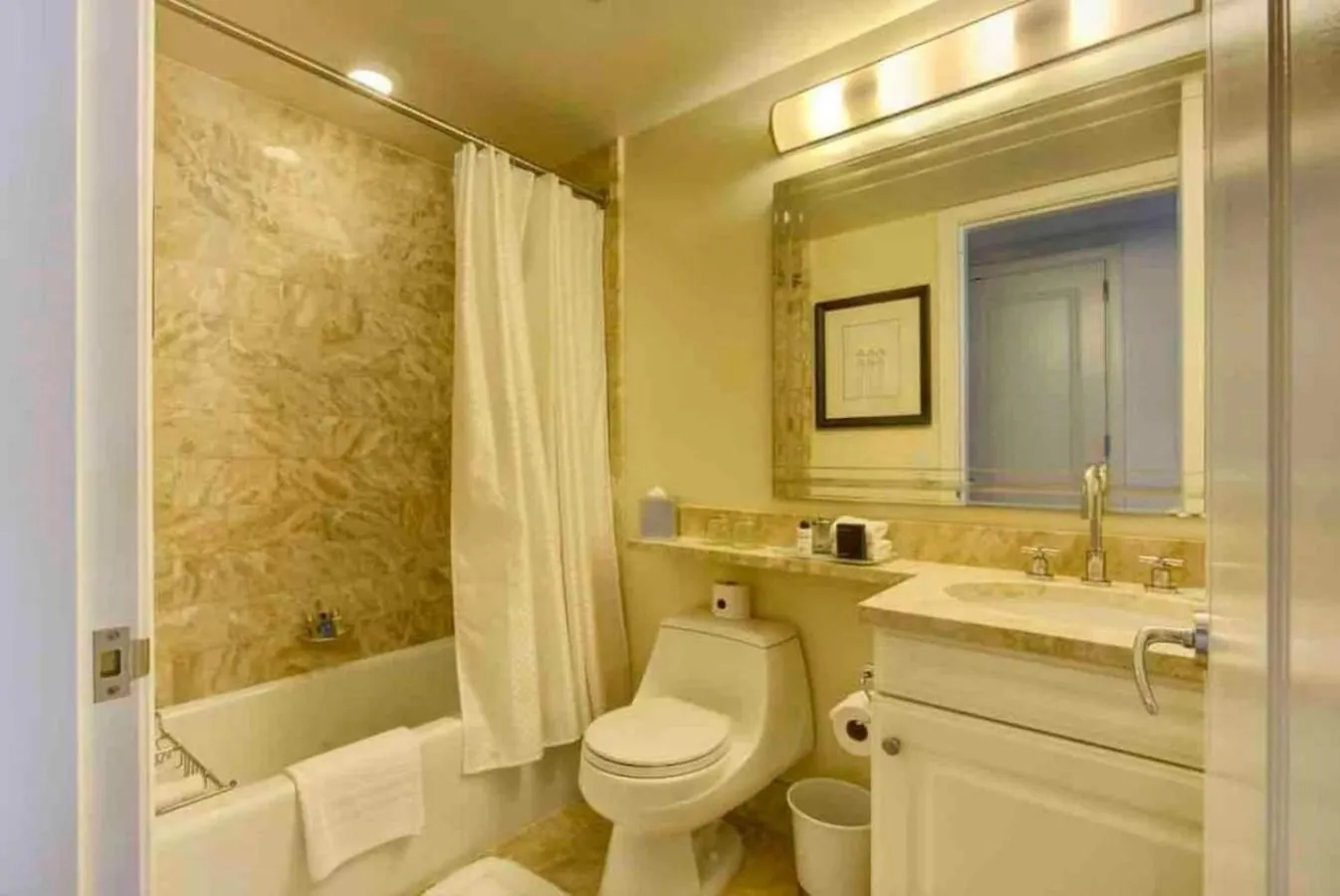 490 Large 2 Bedroom With Gorgeous Pool Miami