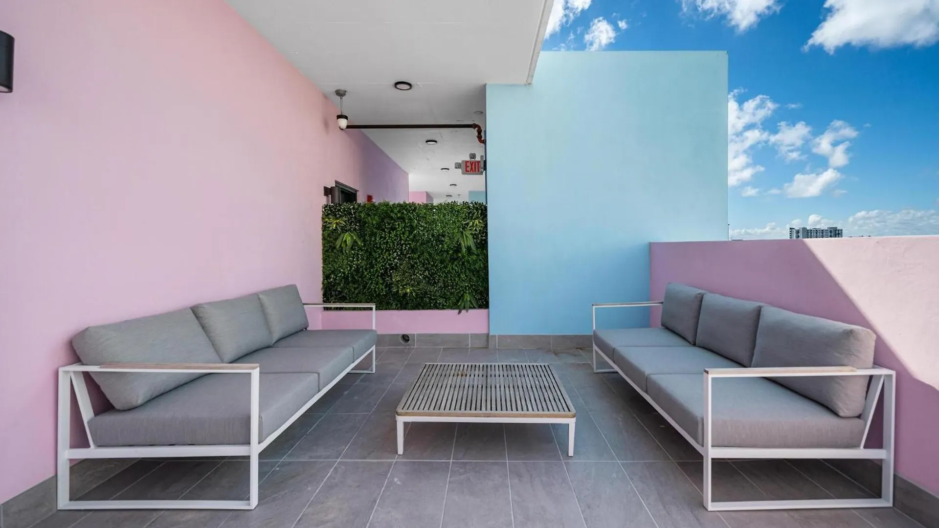 Pastel * Miami