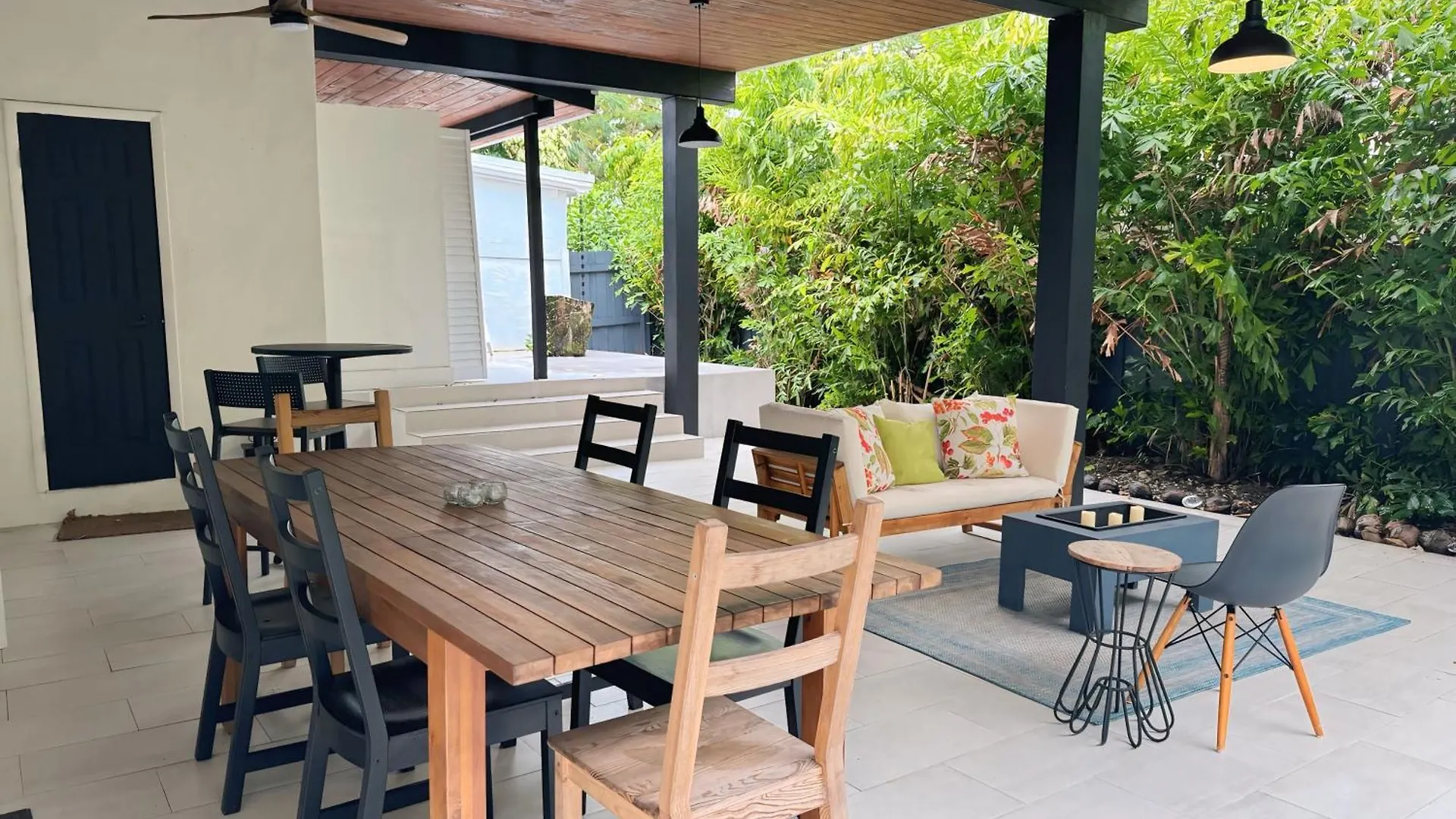 Amazing 3-bedroom Modern In Coral Gables Area Miami