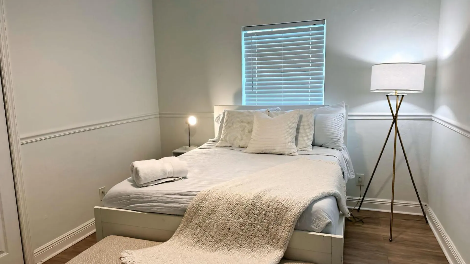 Amazing 3-bedroom Modern In Coral Gables Area Holiday home *