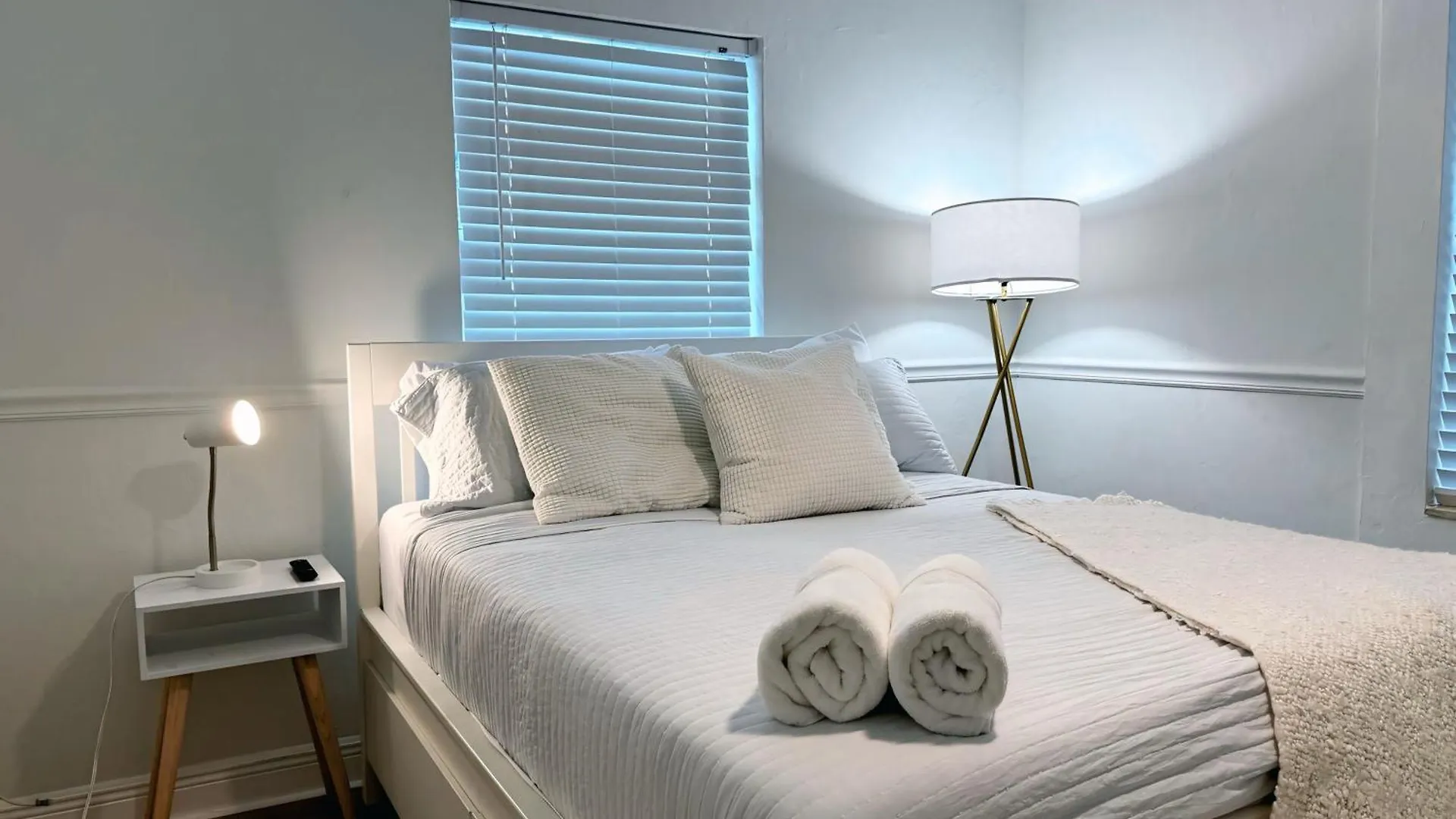 Holiday home Amazing 3-bedroom Modern In Coral Gables Area