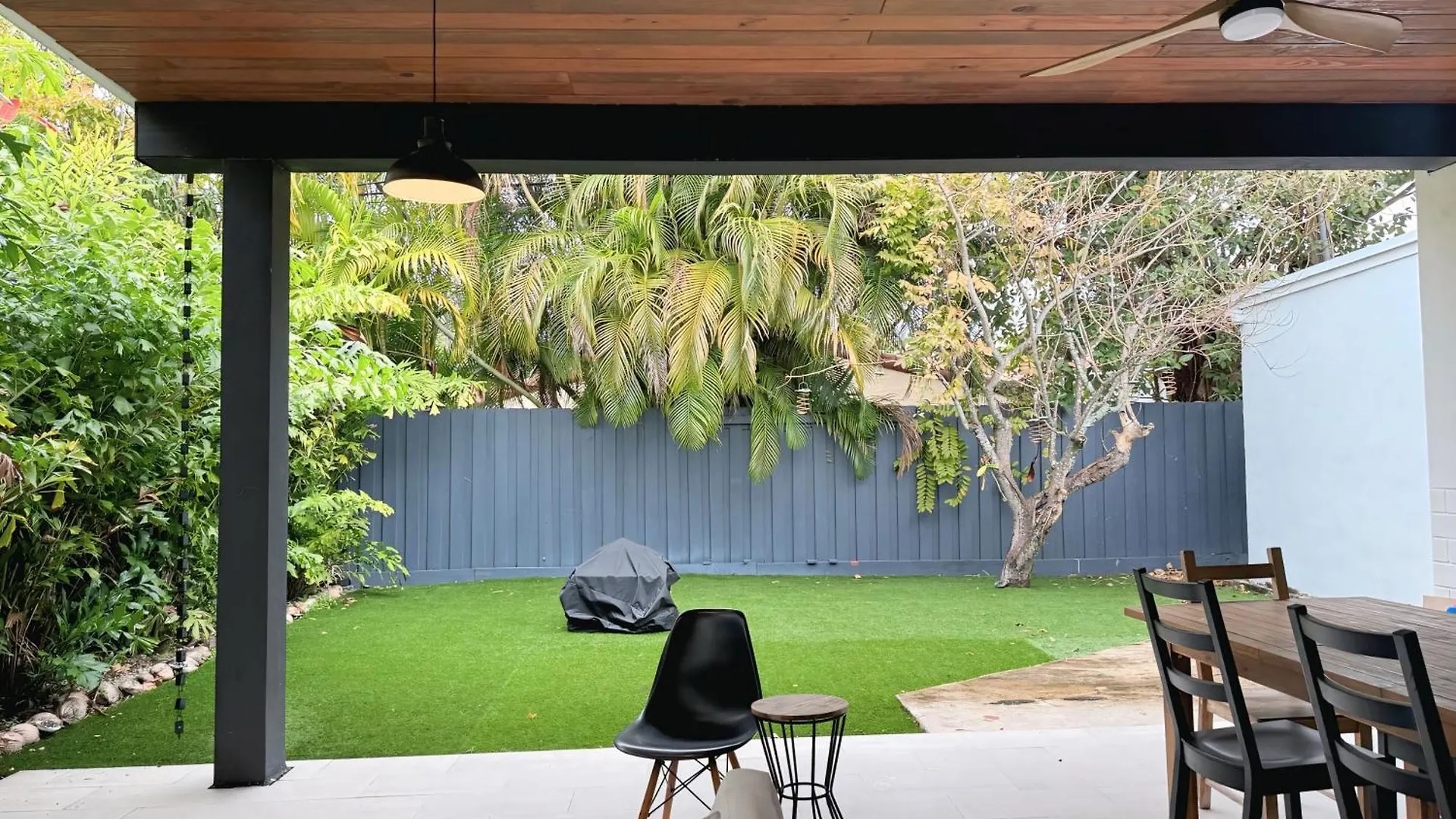 Amazing 3-bedroom Modern In Coral Gables Area Holiday home