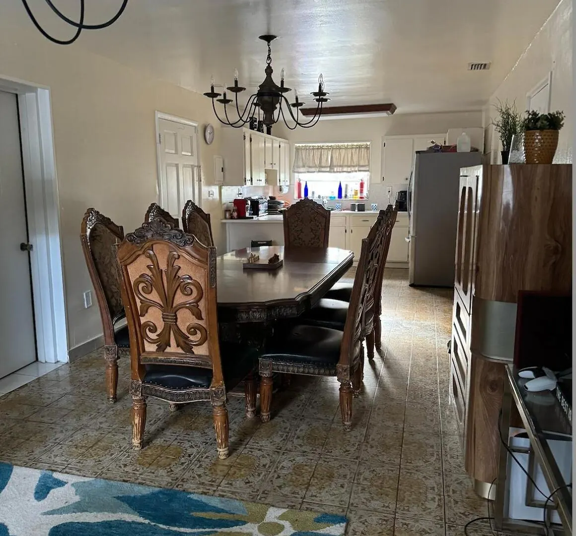 Bed3 Queen Quarter Femaleonly Shared Bed Apartment Miami
