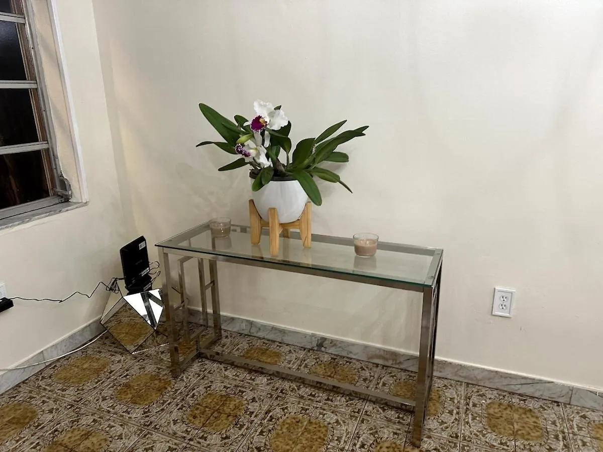 Bed3 Queen Quarter Femaleonly Shared Bed Miami