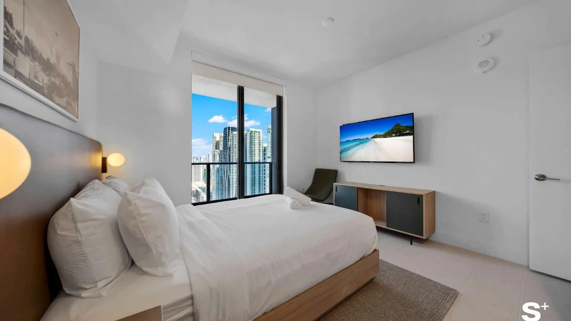 Contemporary Getaway With Skyline & Bay Views מיאמי
