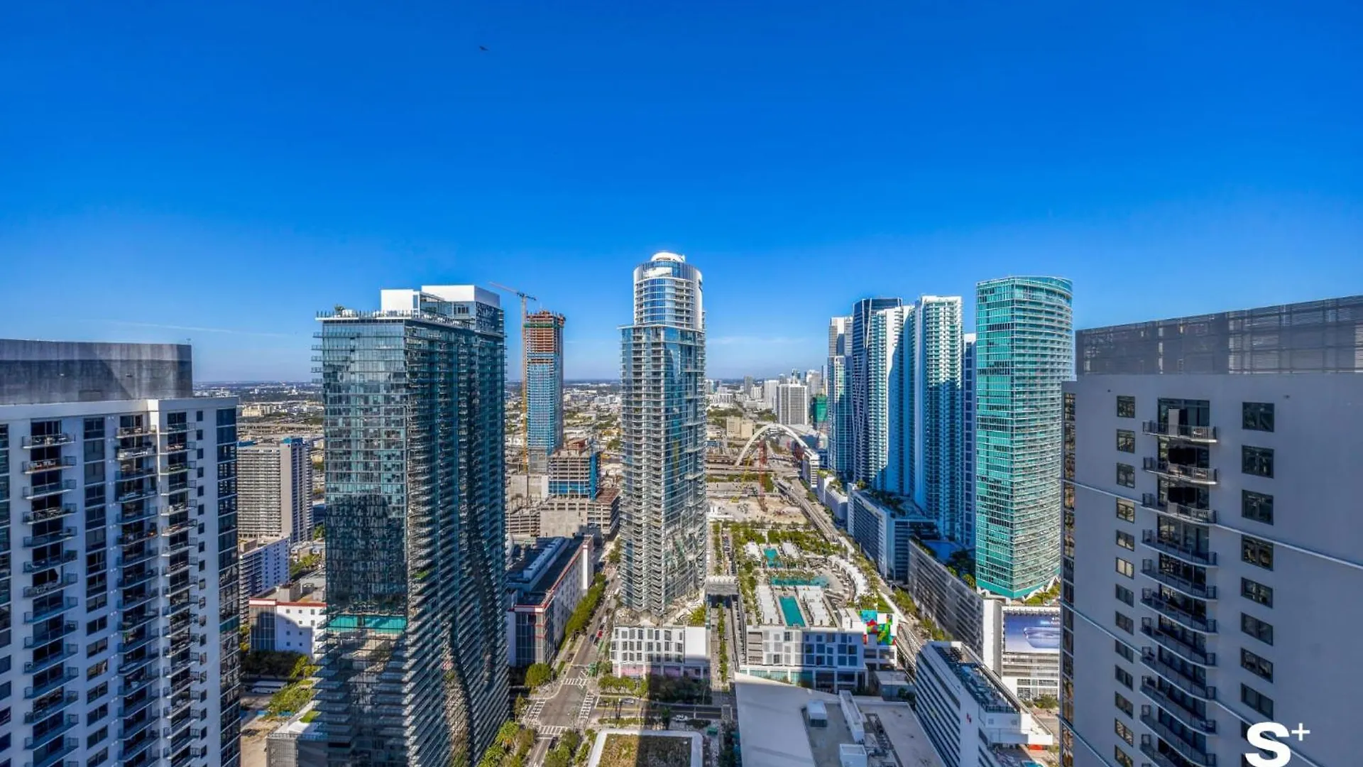 Contemporary Getaway With Skyline & Bay Views * מיאמי