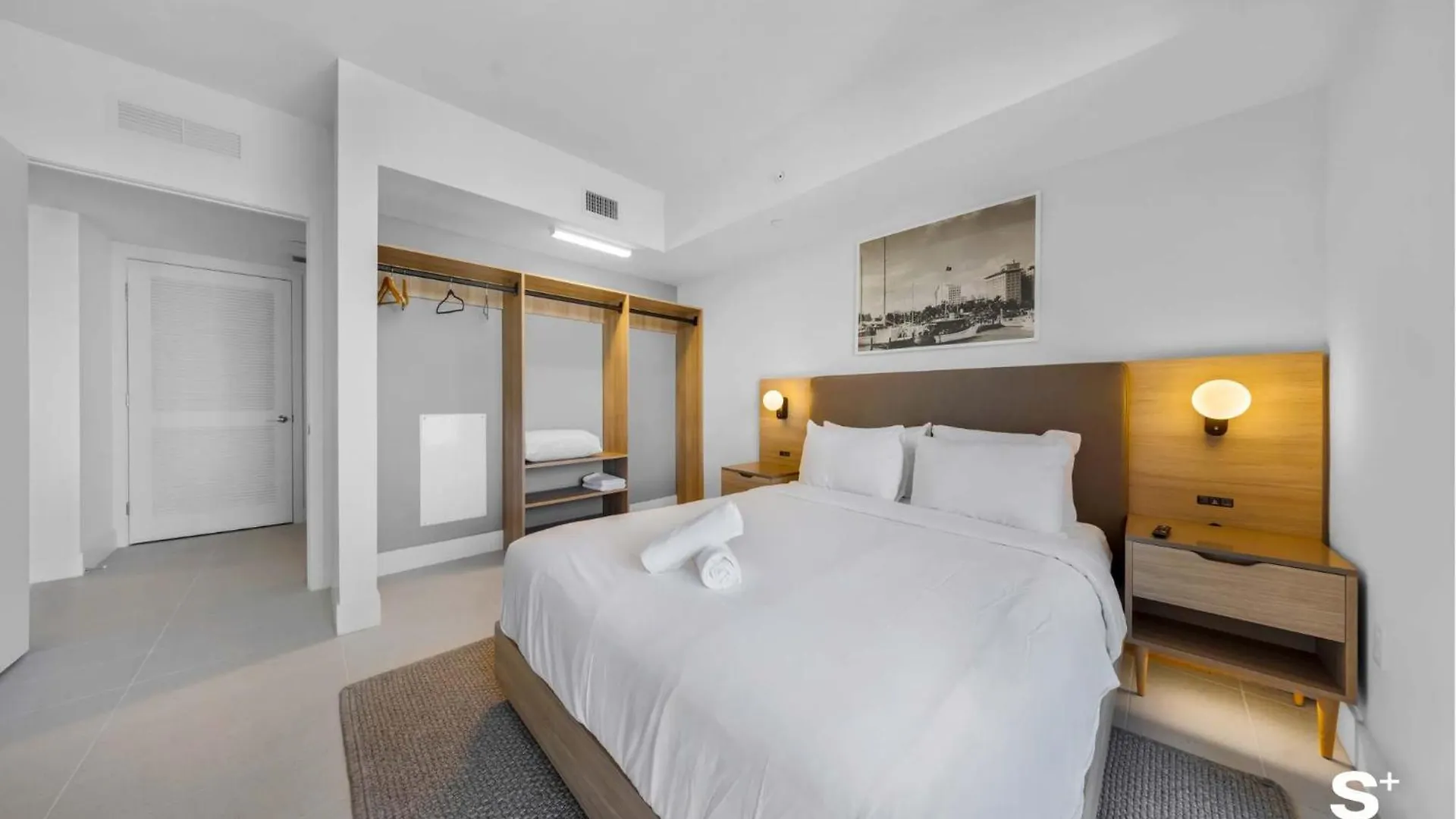 Contemporary Getaway With Skyline & Bay Views בית נופש
