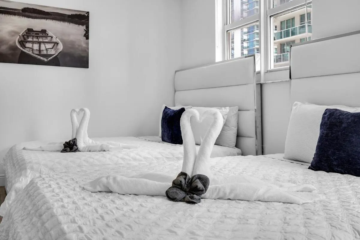 Skyline Water View 2br Free Parking Apartment