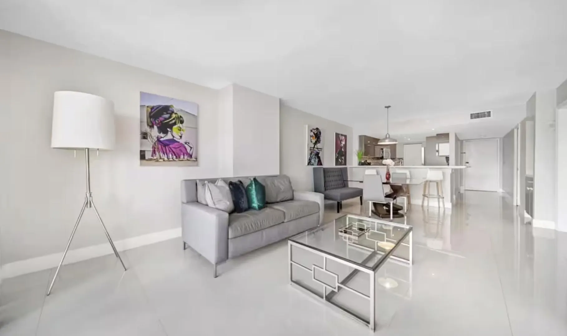 4 Bedroom With Stunning Balcony View * Miami