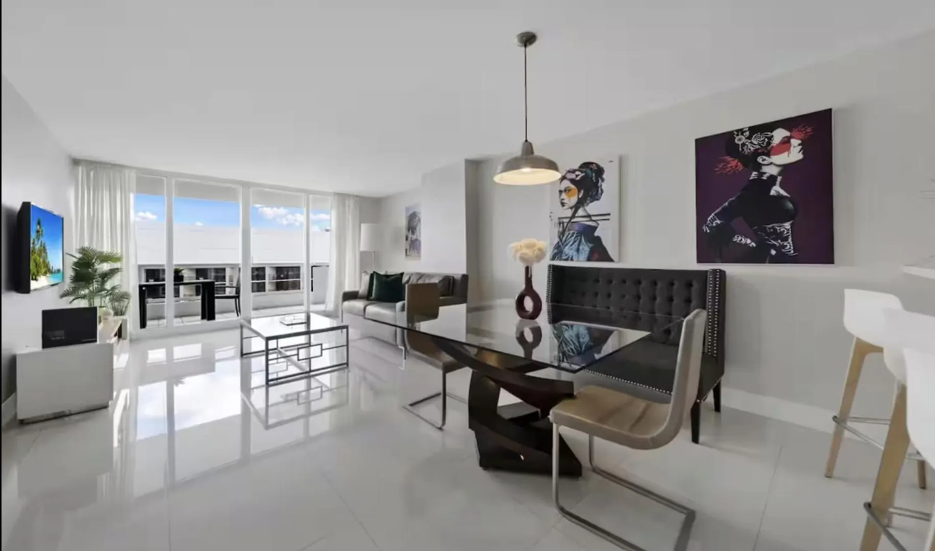 Apartment 4 Bedroom With Stunning Balcony View Miami