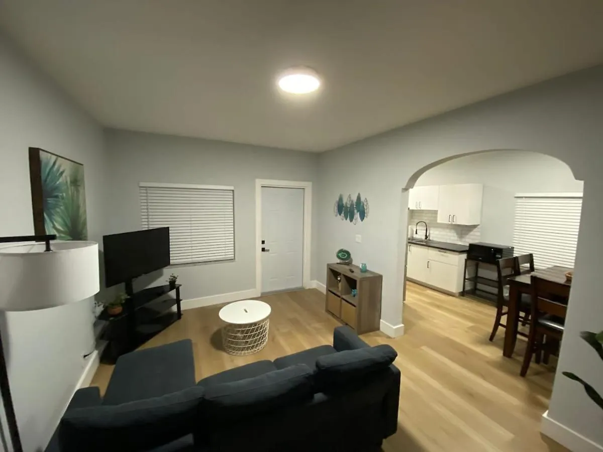 Appartamento Stylish Homey 4bedroom With Outdoor Pool