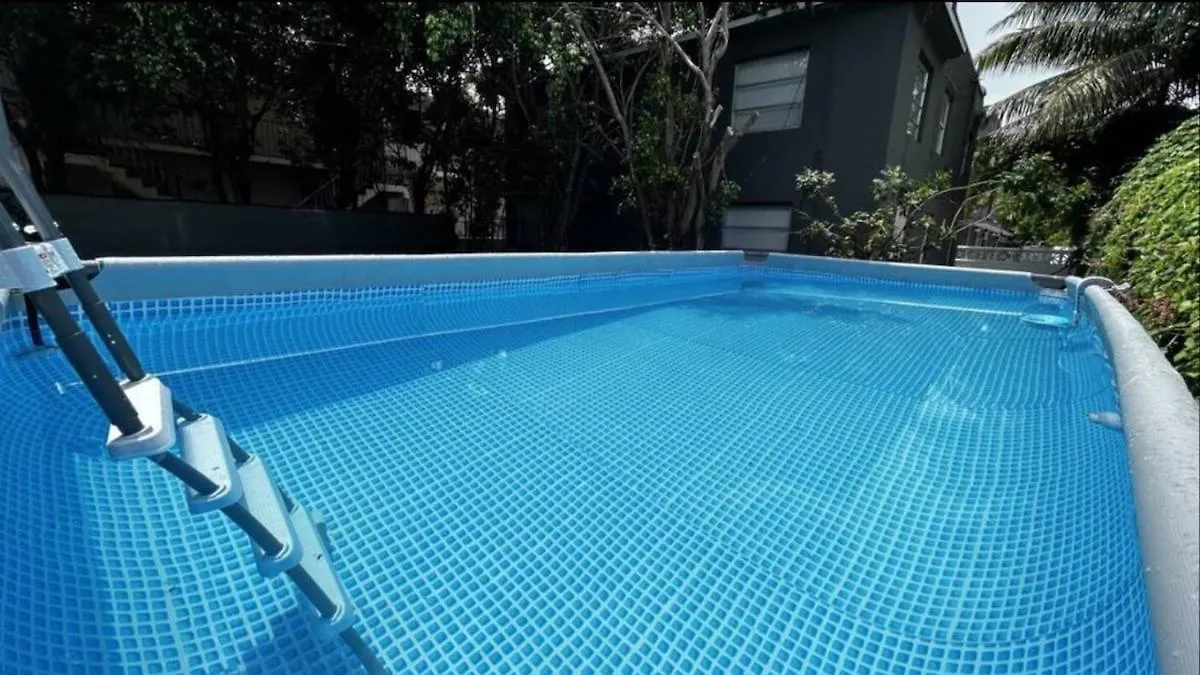 Stylish Homey 4bedroom With Outdoor Pool Appartamento