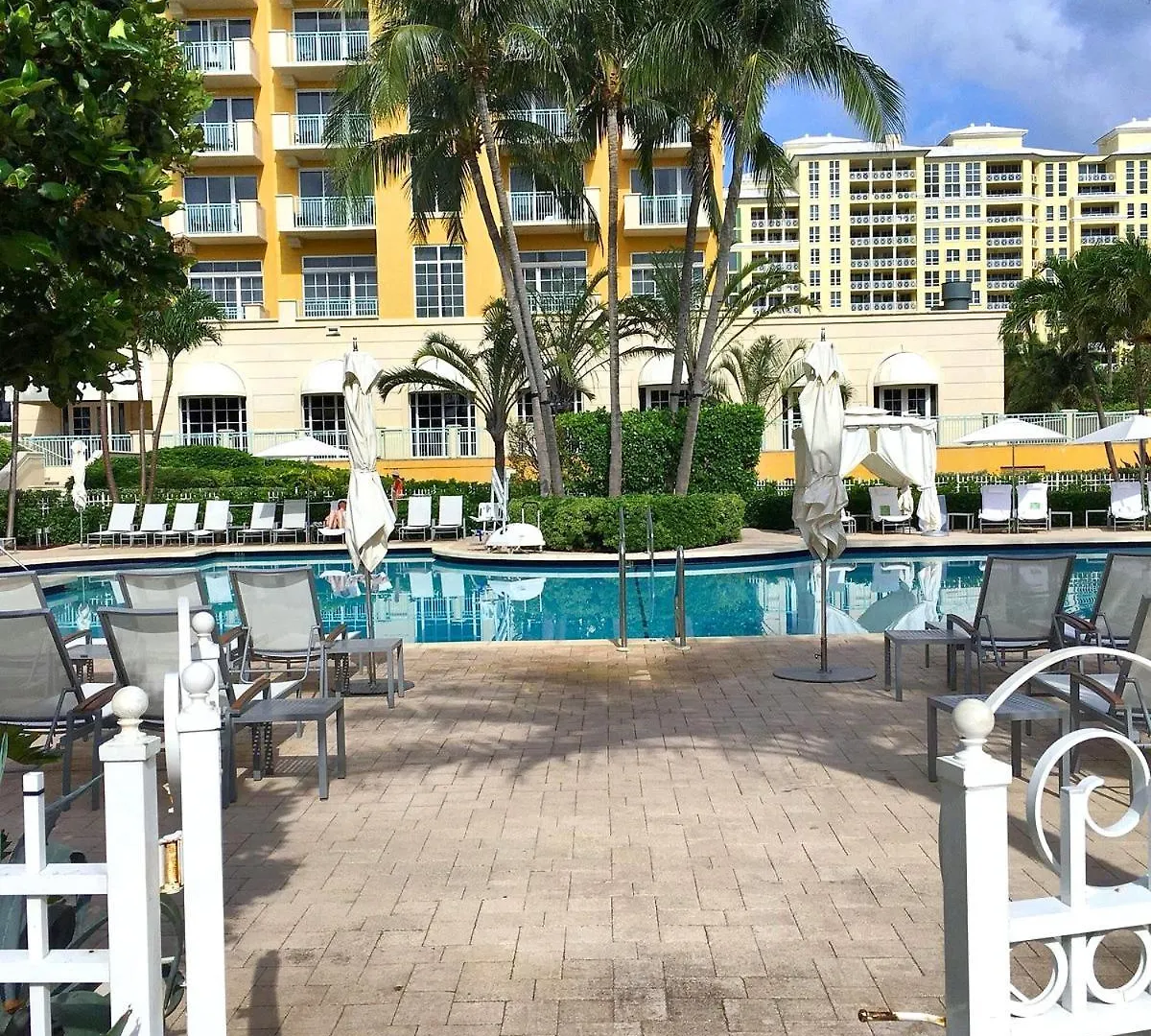 Perfect To Live Exp By The Apartment