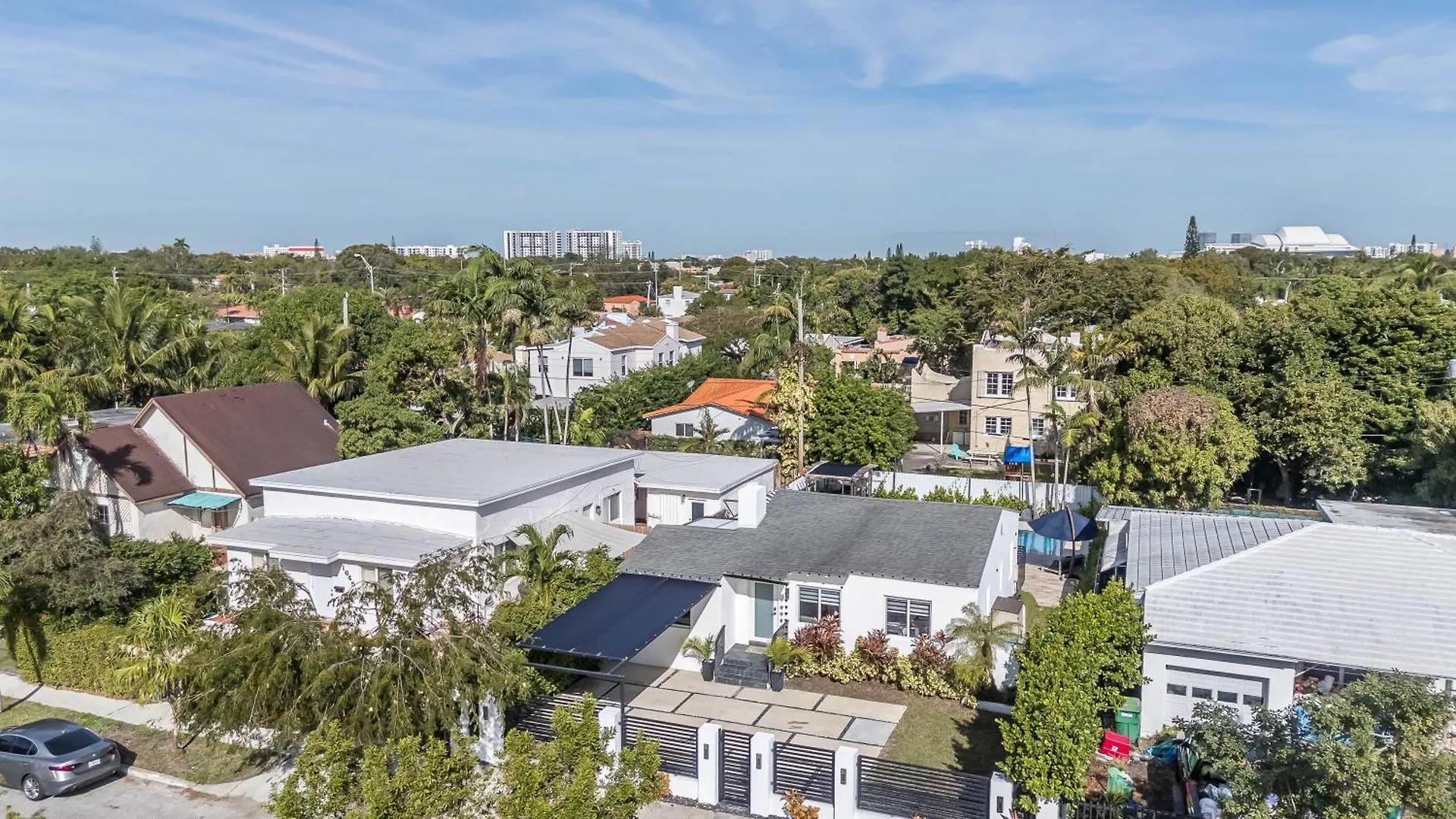 Casa Belle 3bdden, Pool, Sleeps 9 Near Brickell Holiday home Miami