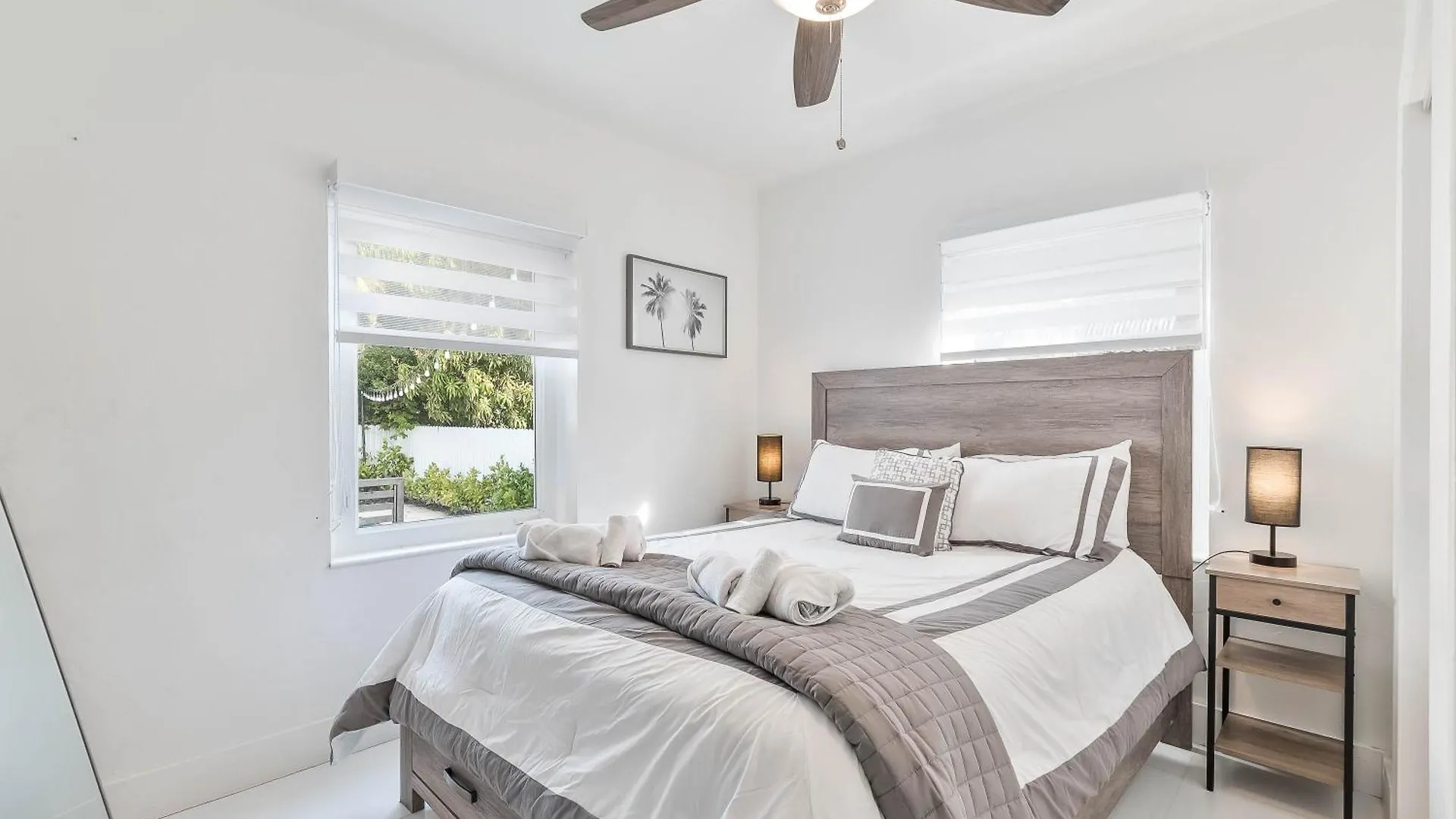 Casa Belle 3bdden, Pool, Sleeps 9 Near Brickell * Miami