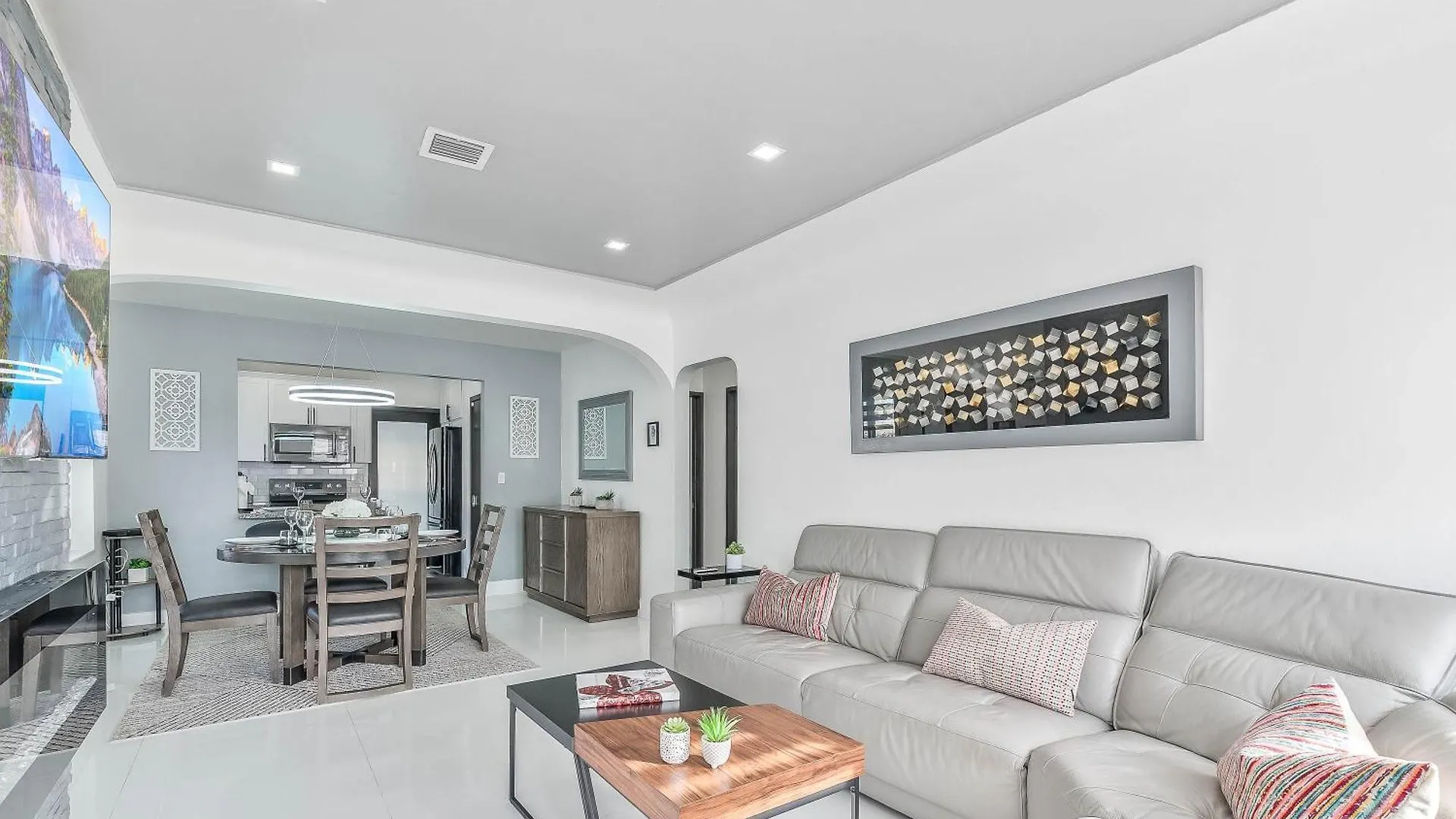 Holiday home Casa Belle 3bdden, Pool, Sleeps 9 Near Brickell Miami