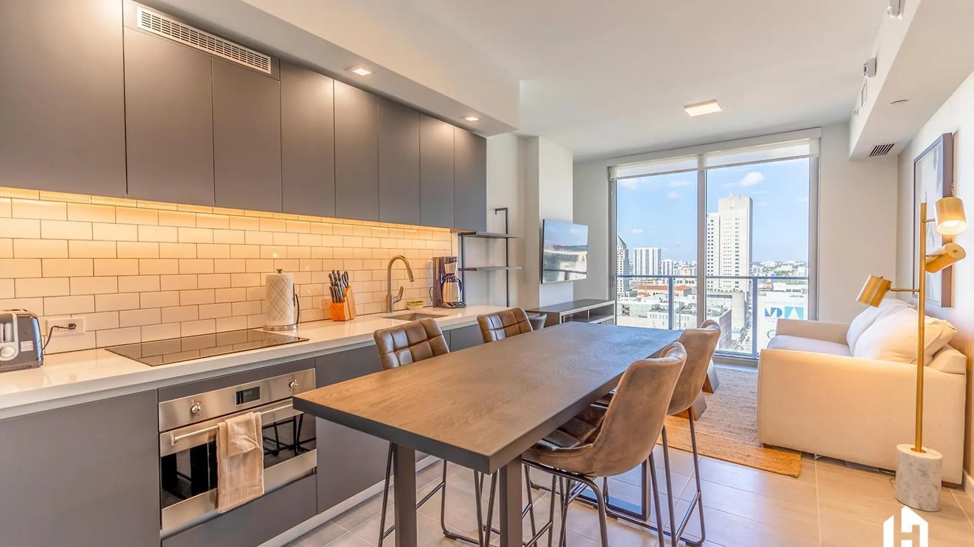 Downtown By Lua Host Apartment *