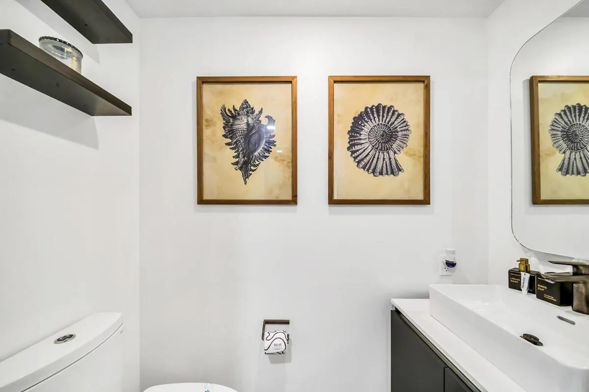 Stylish Tropical Chic 2-bedroom In Downtown Apartment Miami