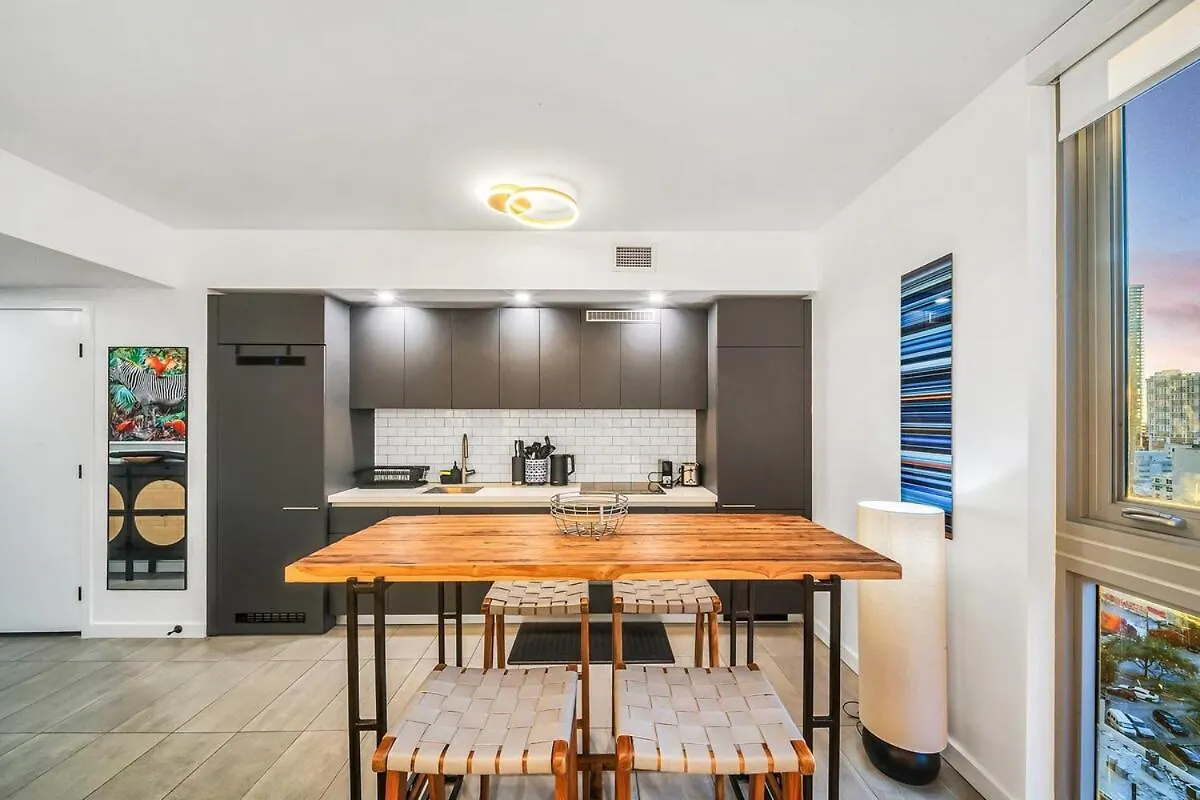 Stylish Tropical Chic 2-bedroom In Downtown Apartment Miami