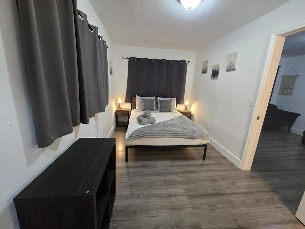 Apartment Cozy Place Near Design District - 3 *