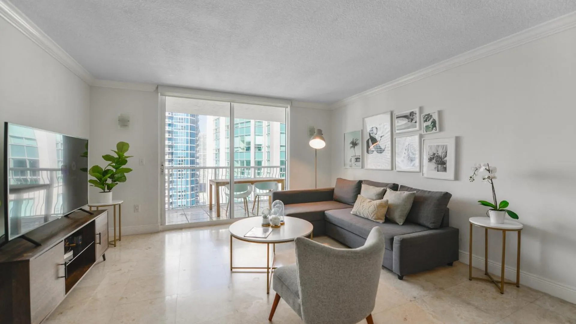 Apartment Centric Modern 40thfloor Brickell Free Parking By Palermo Miami