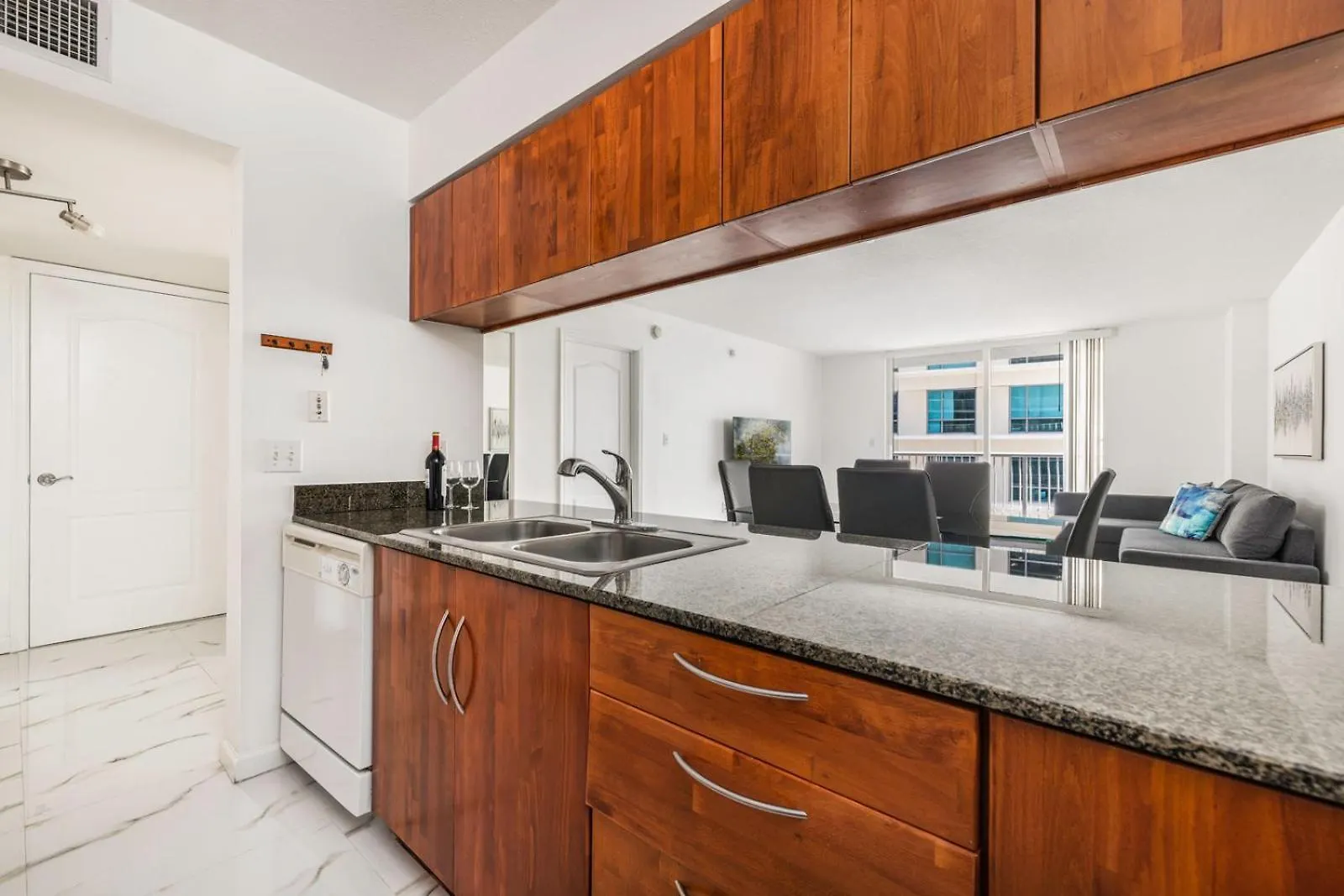 1bd With Free Parking And Amazing View Appartamento *