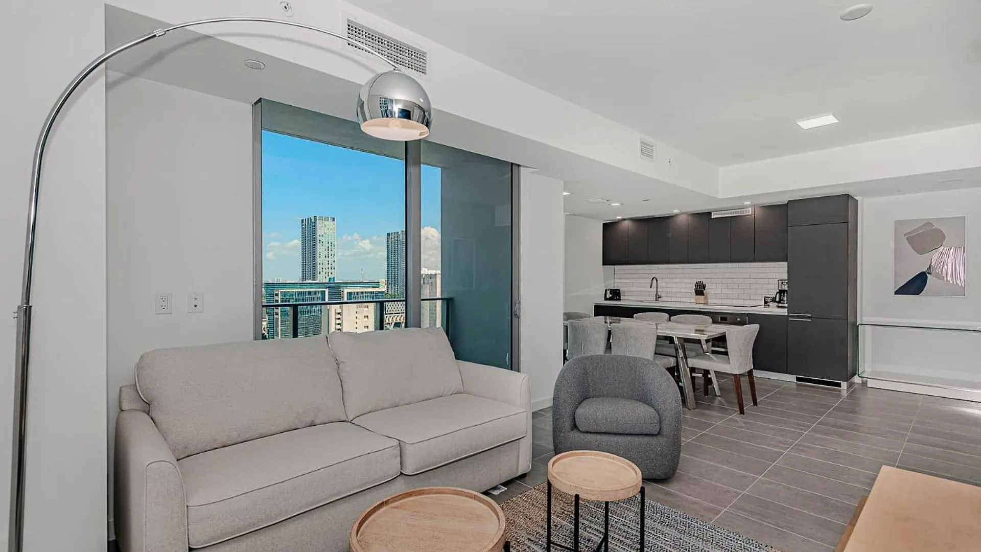 Rare Corner Unit Private Terrace & Sunset Views Prázdninový dům Miami