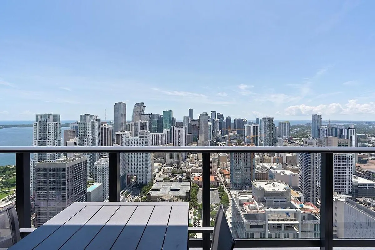 1bd Penthouse With Stunning & Water Views * Miami