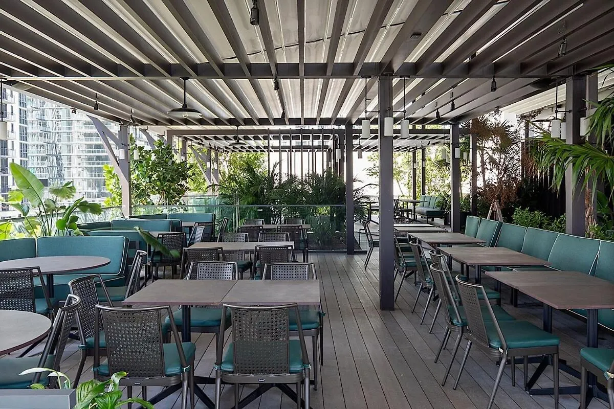 1bd Penthouse With Stunning & Water Views Miami