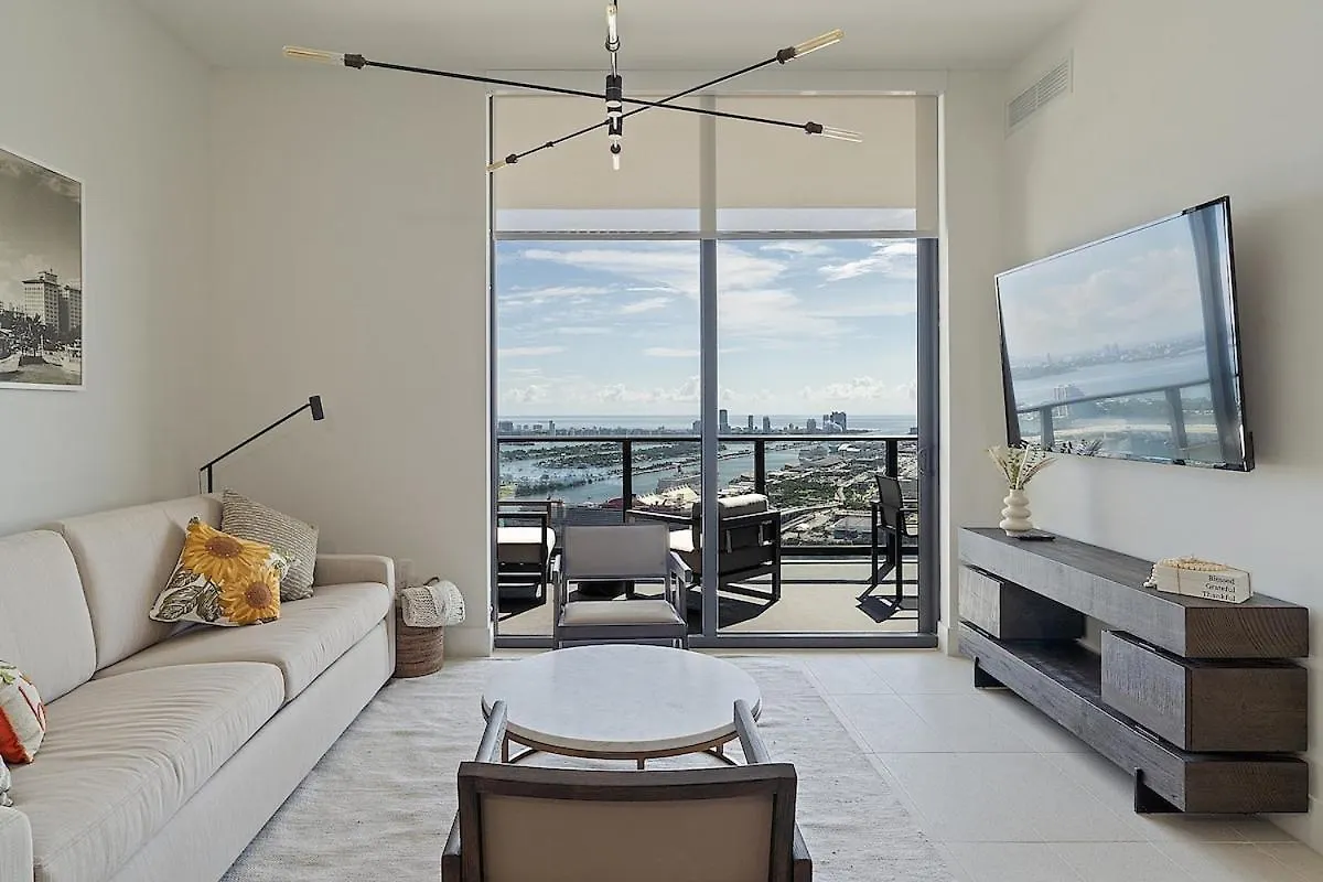 Lux 3bd Penthouse Line, Water And View Miami