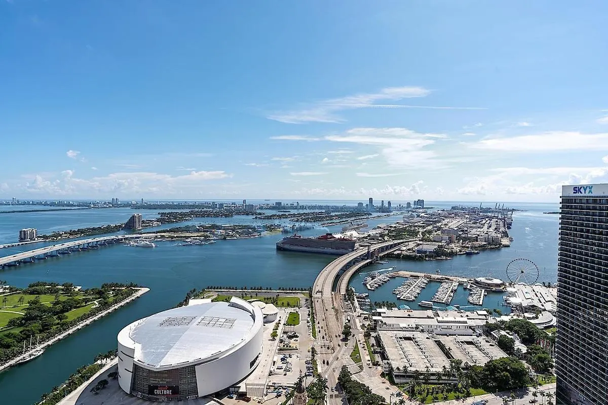 Lux 3bd Penthouse Line, Water And View Apartment Miami