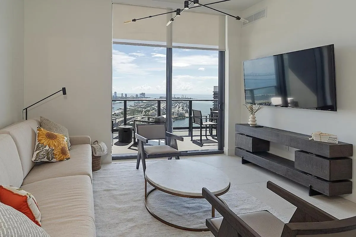 Lux 3bd Penthouse Line, Water And View Apartment Miami