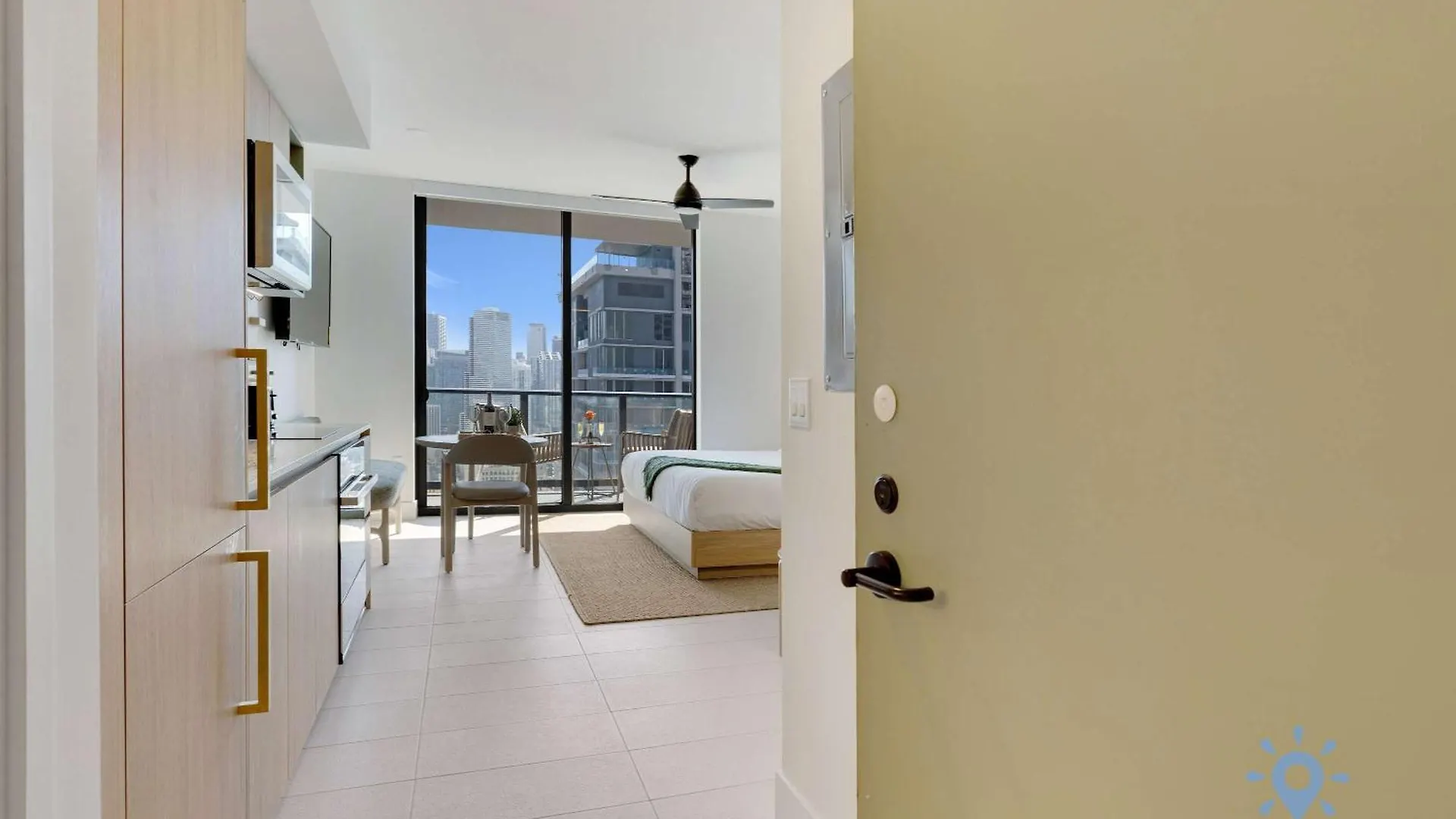 Oasis With Gym & Pool Miami