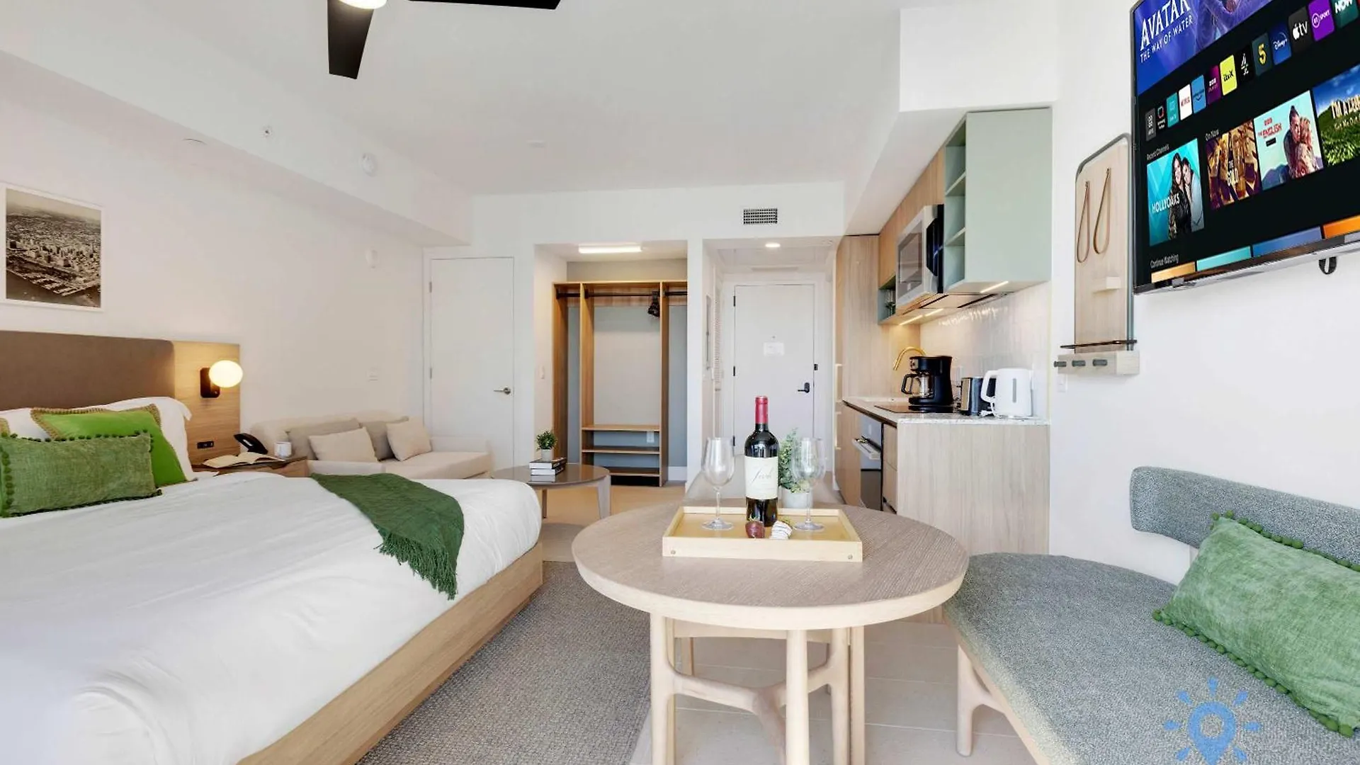 Apartment Oasis With Gym & Pool