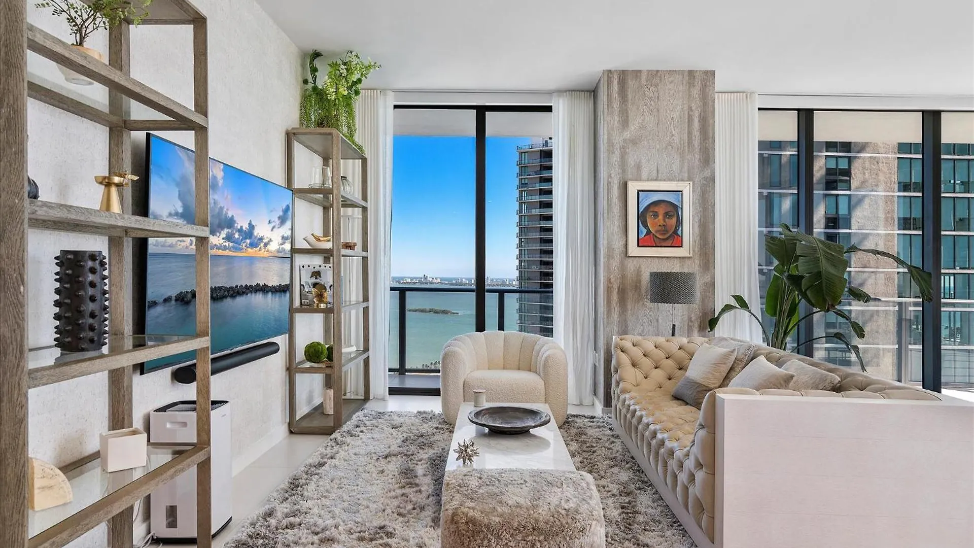 Posh Ocean View Penthouse - Heated Pool, Gym, Office! 10mins * Miami