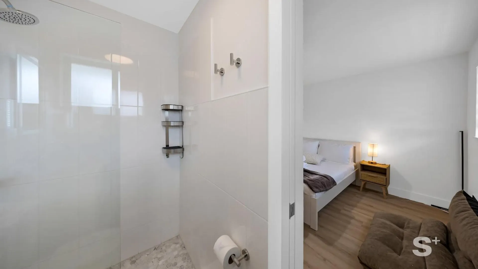 Apartment Chic With A Modern Touch Living *