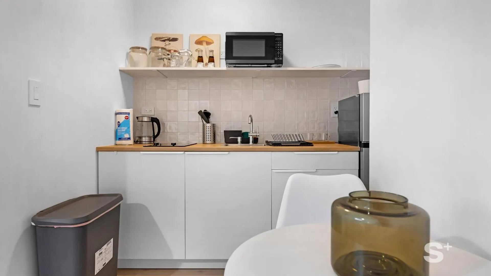 Apartment Chic With A Modern Touch Living *