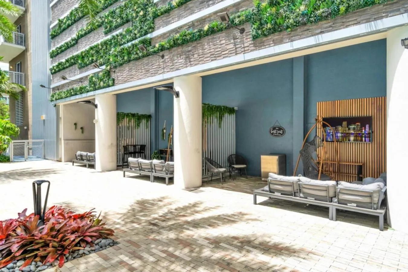Apartment Trendy One Bedroom Getaway Steps From Biscayne Miami