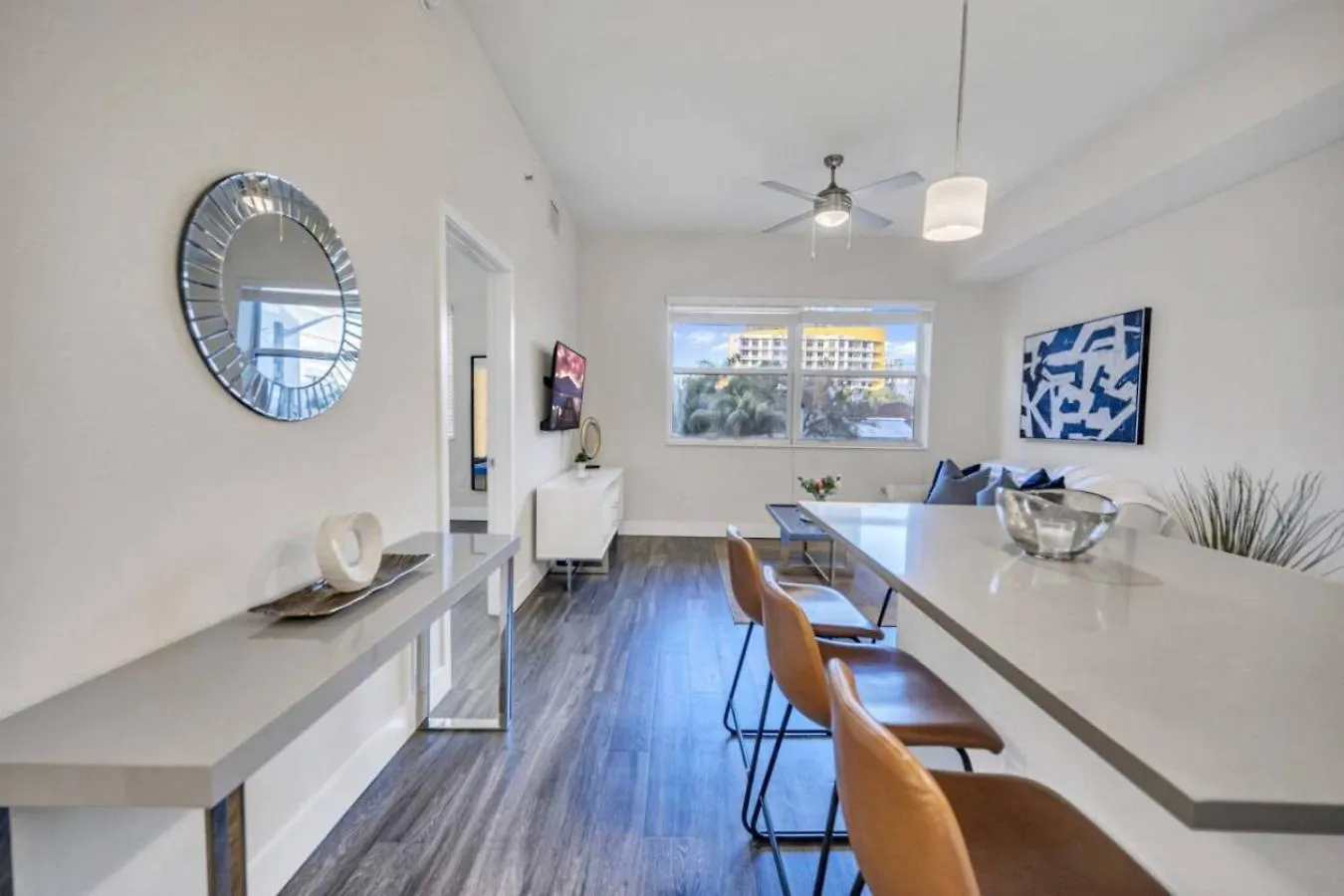 Trendy One Bedroom Getaway Steps From Biscayne * Miami