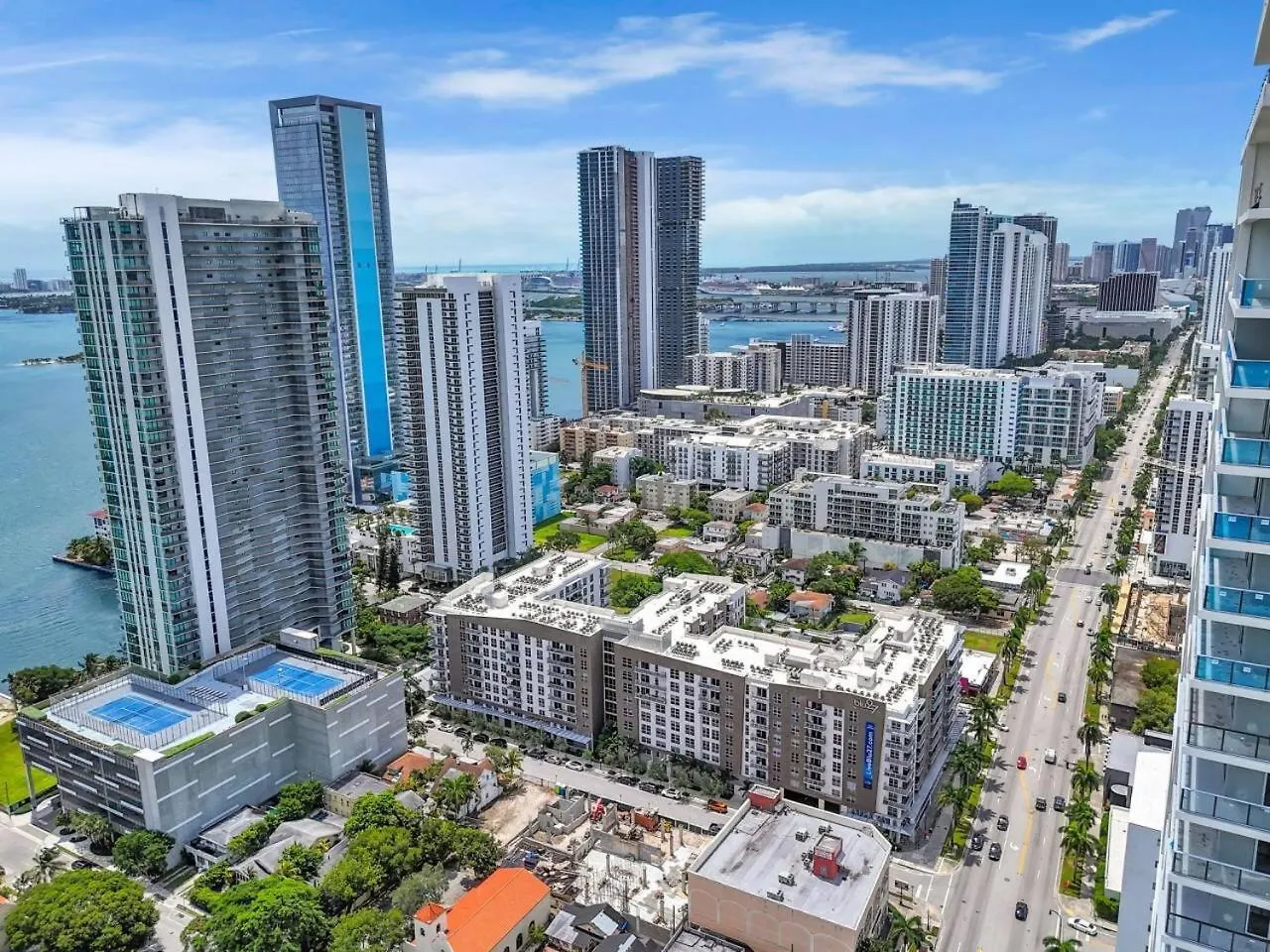 Apartment Trendy One Bedroom Getaway Steps From Biscayne *