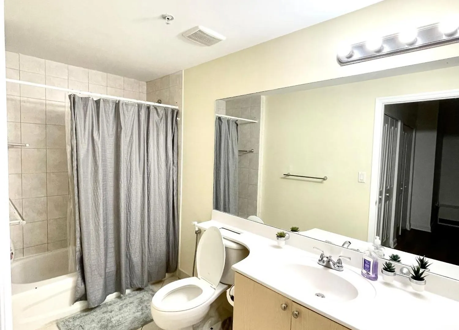 Private Bedroom In - Coral Gables 601 Miami