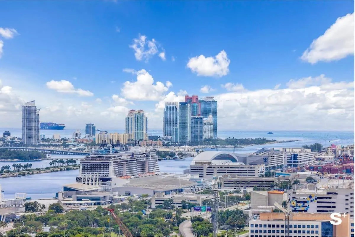 Modern In Downtown With Stunning Views Apartment *