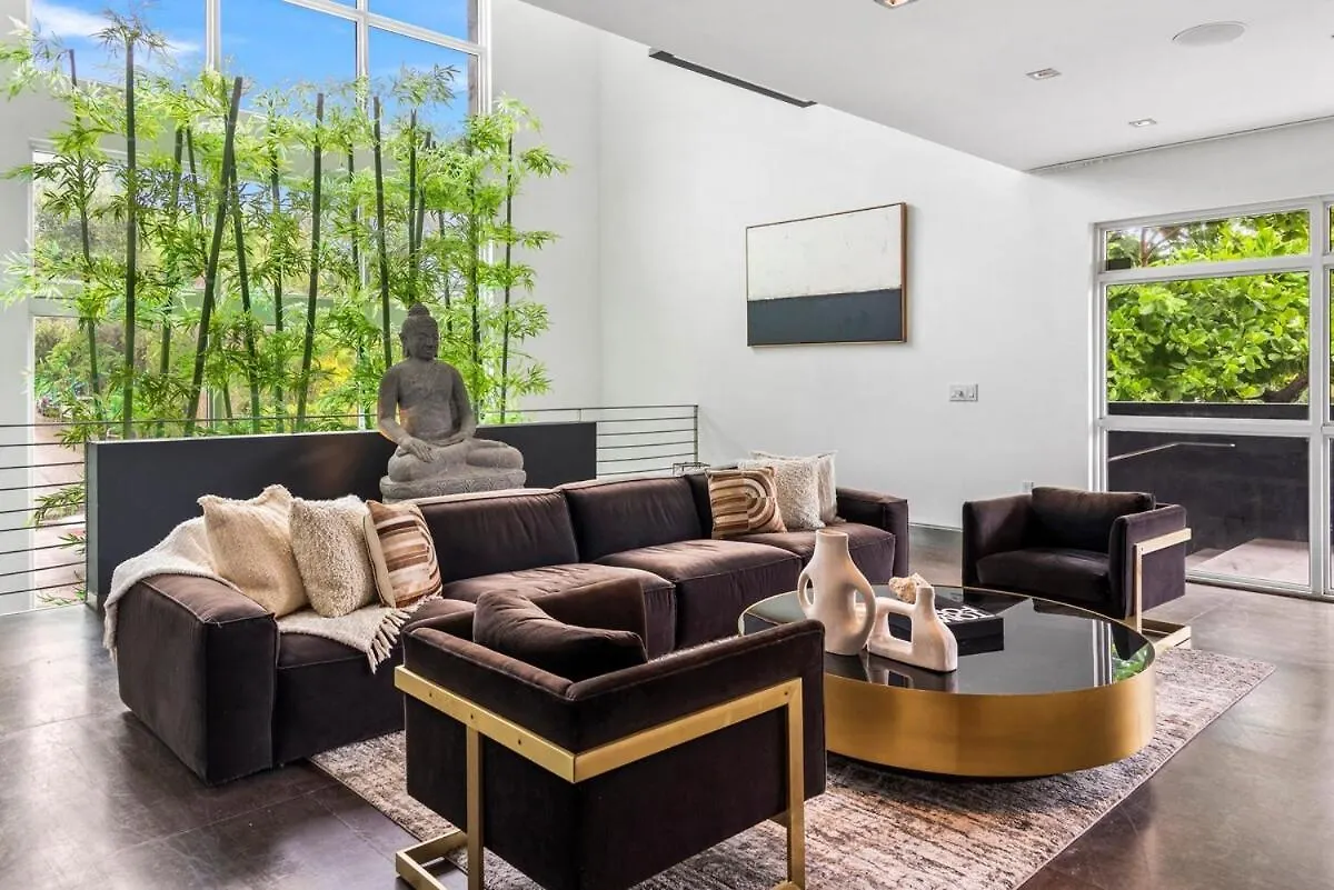 Luxury With Large Pool & Bbq, Perfect Getaway! * Miami