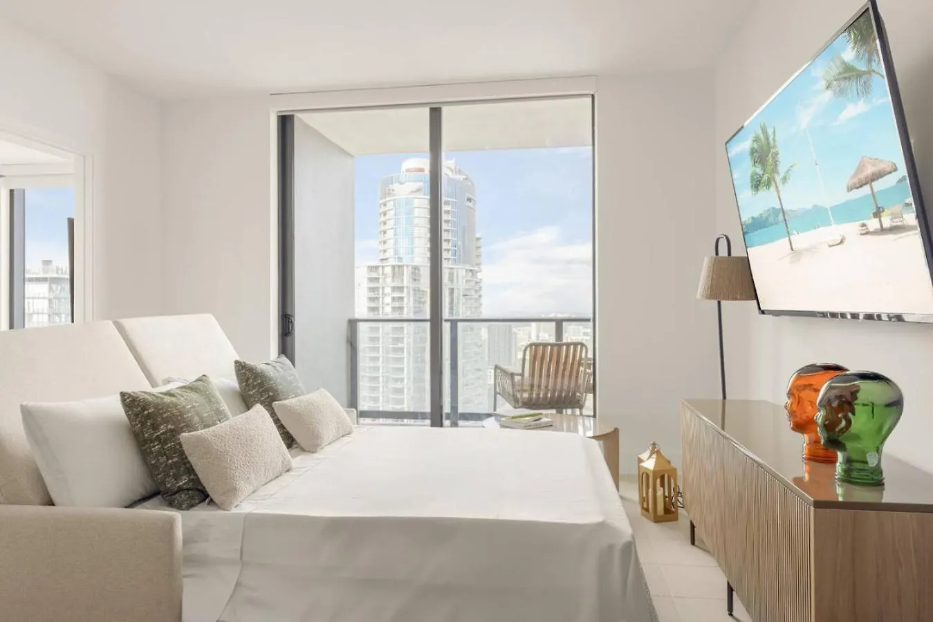 W Pool, Gym, And Balcony Next To Kaseya Center *