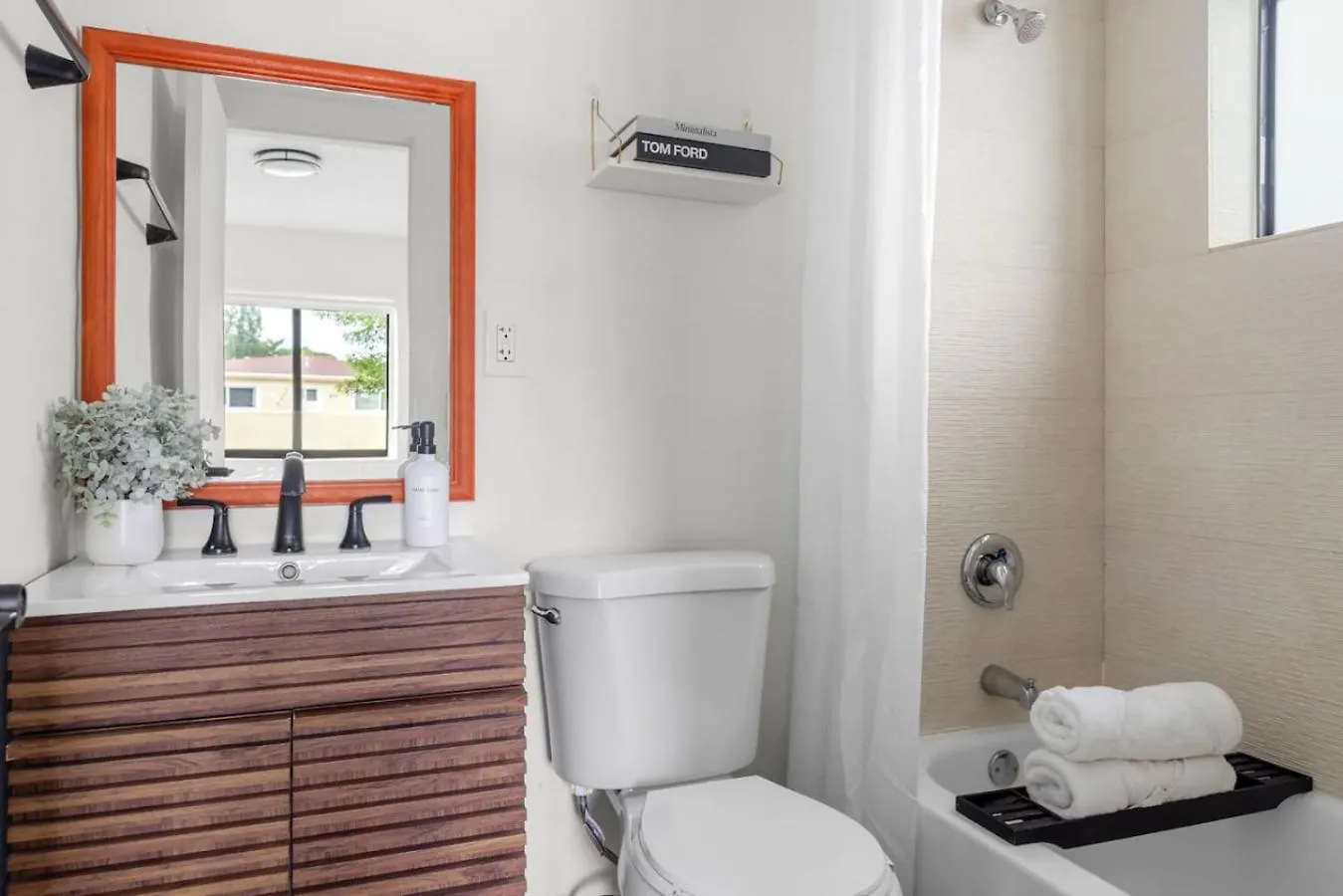 Free Parking With Wifi At Biscayne Park Appartamento