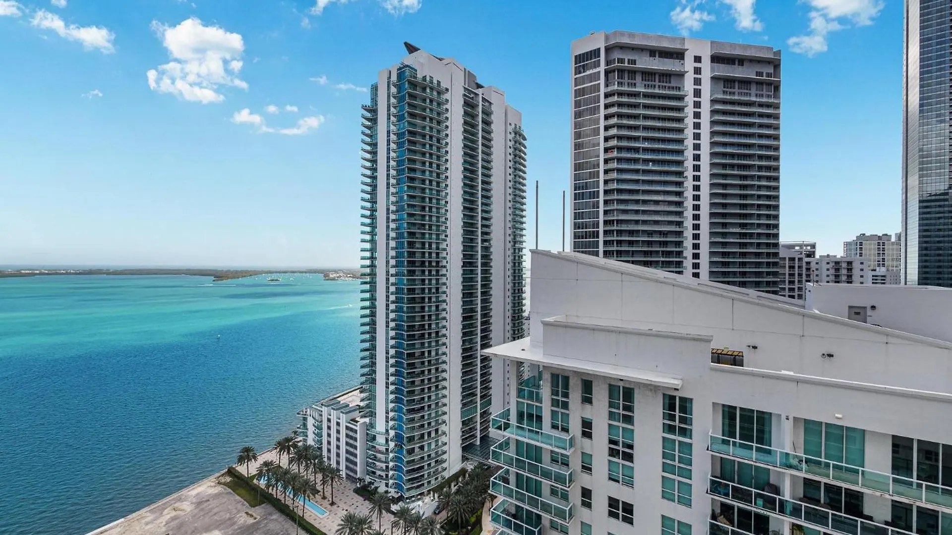 Modern Bayview In Brickell Bay Apartment